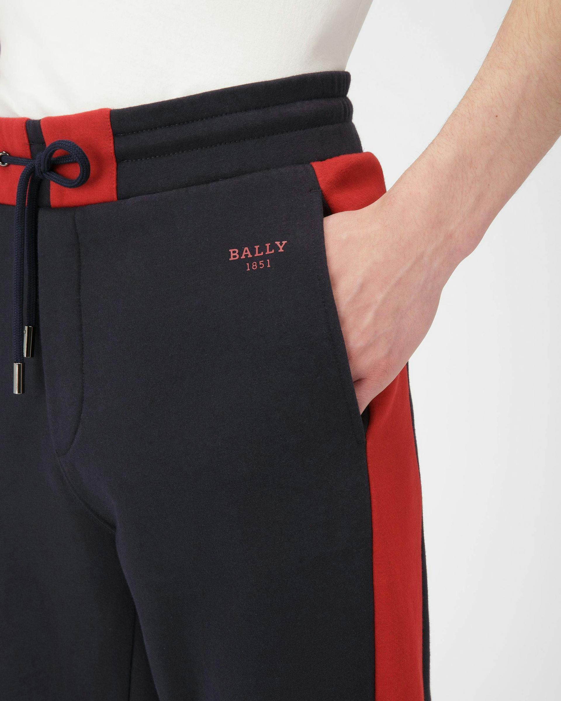Righe A Contrasto Pantalone Tuta In Cotone Blu Navy E Rosso Bally - Uomo - Bally - 04