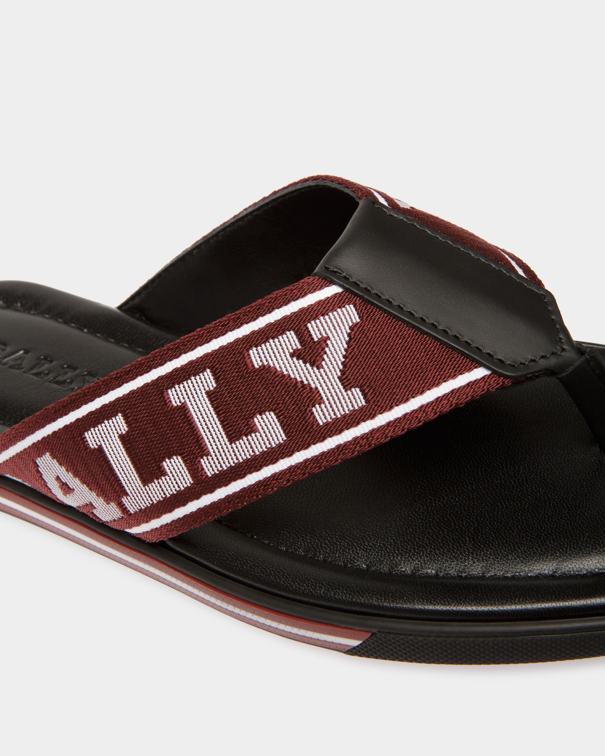 Border Sandalo Infradito In Pelle E Tessuto Rosso Bally - Uomo - Bally - 06