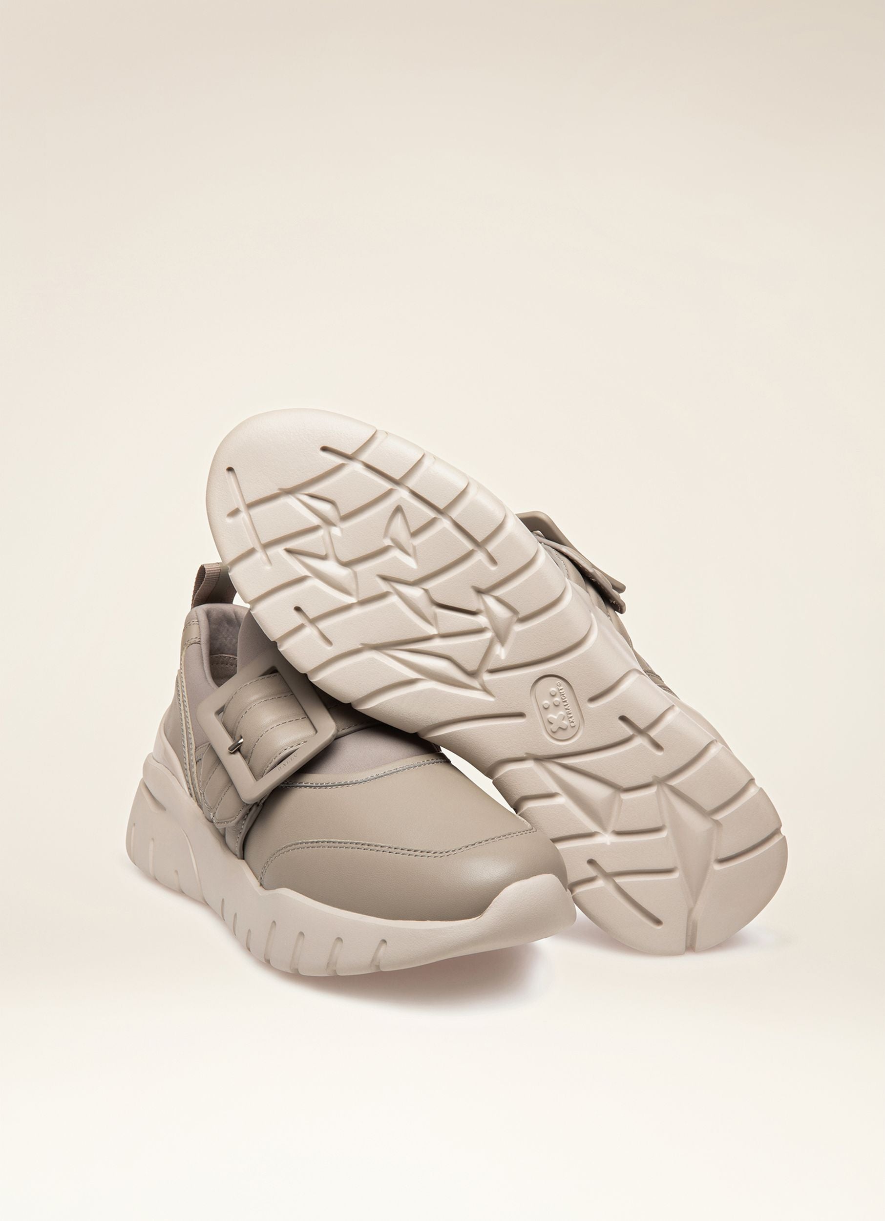 Brinelle Sneakers En Cuir Gris Pierre - Femme - Bally - 07