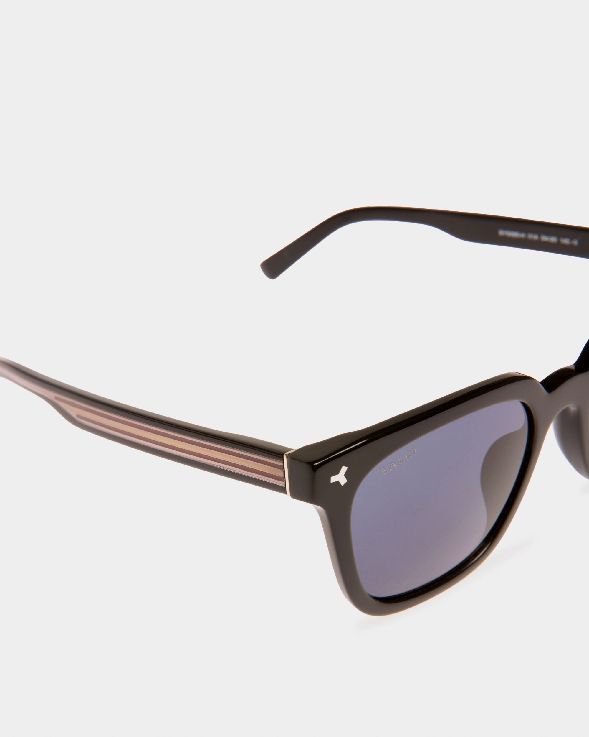 Lunettes De Soleil Eben En Acétate Noir Brillant Et Verres Bleu Fumé Lunettes De Soleil En Acétate Noir Brillant Et Verres Fumés Bleen - Homme - Bally - 02