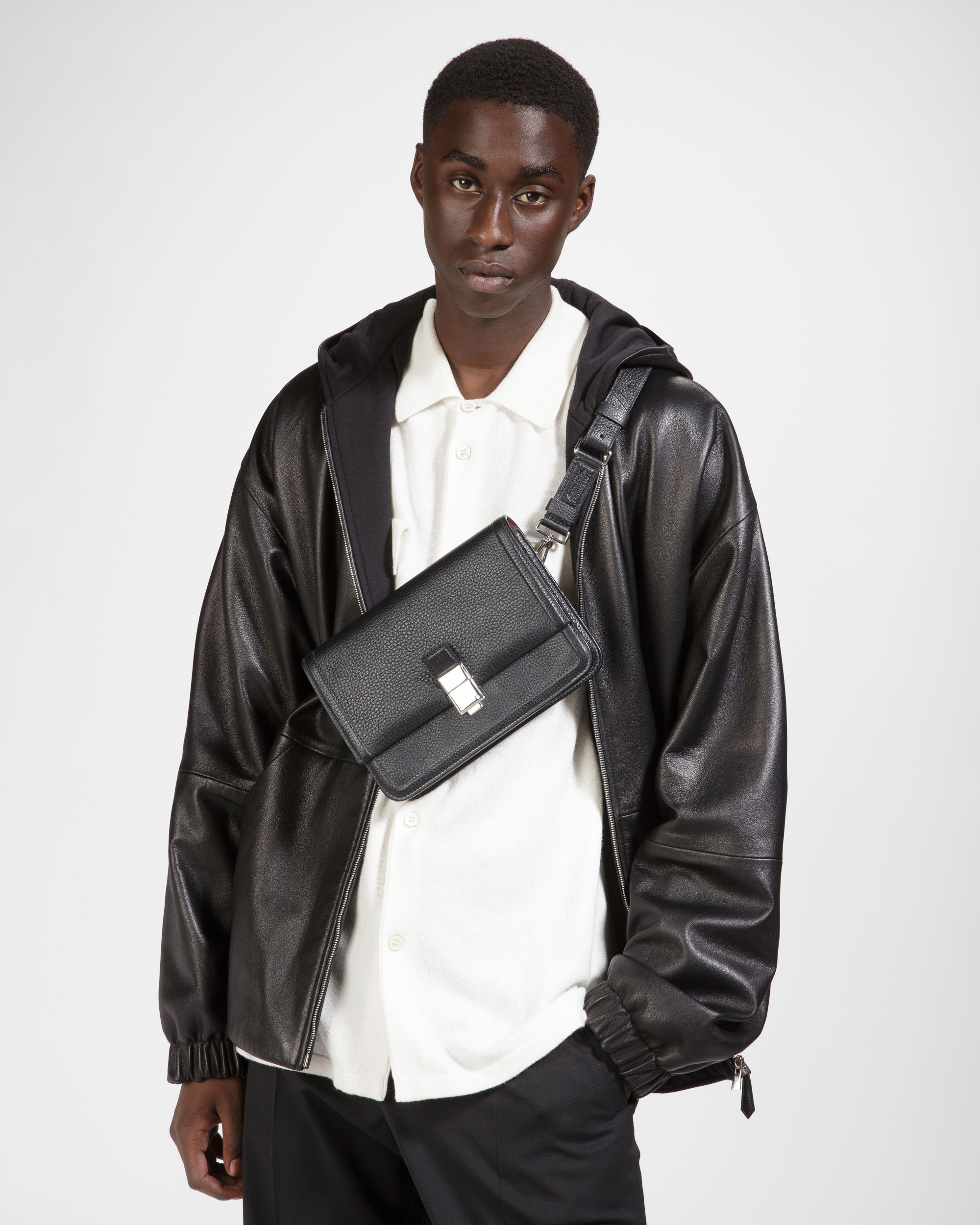 Sacres Leder-Umhängetasche In Schwarz - Herren - Bally - 03
