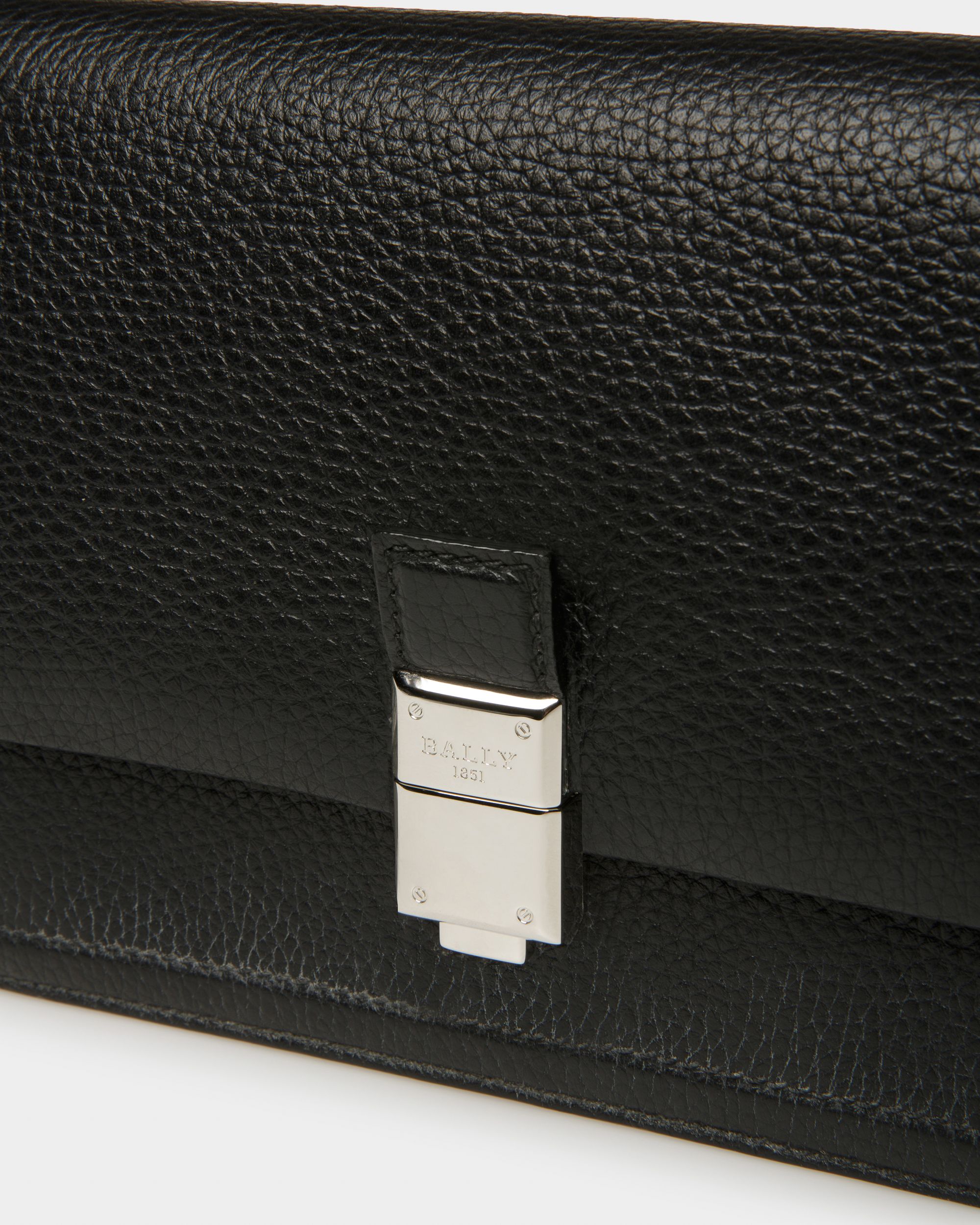Sacres Leder-Umhängetasche In Schwarz - Herren - Bally - 05