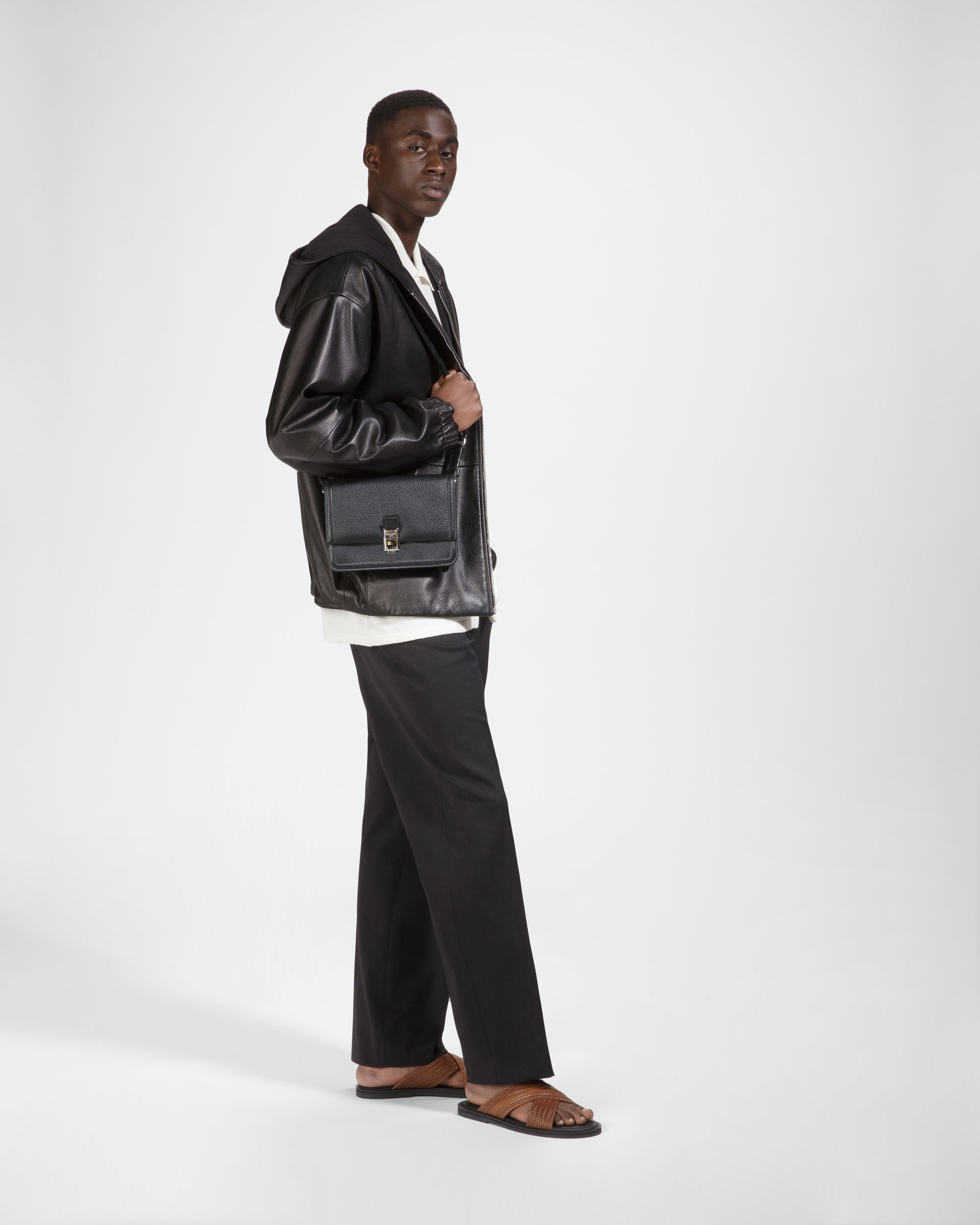 Sacres Leder-Umhängetasche In Schwarz - Herren - Bally - 06