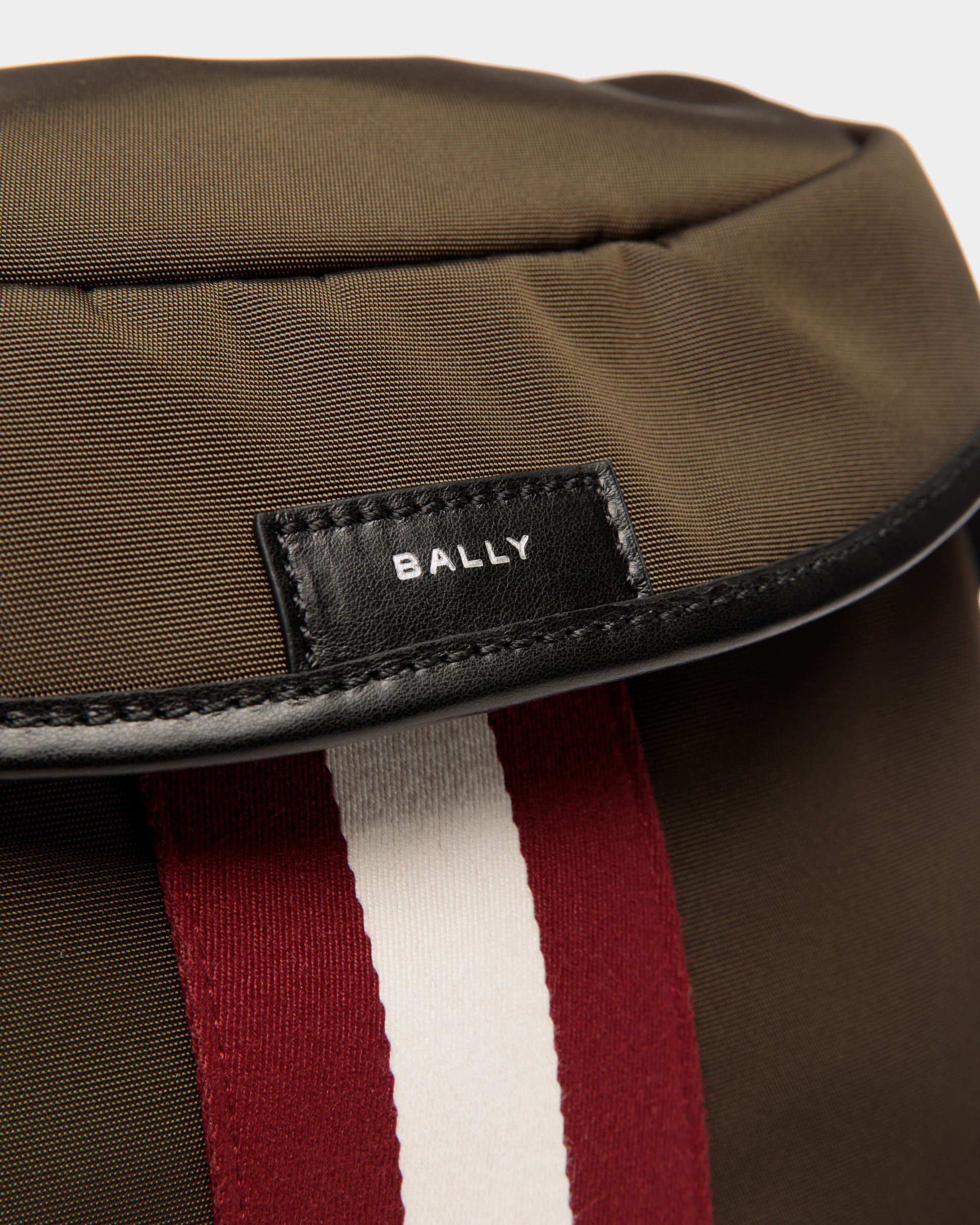 Borsa A Tracolla Code In Nylon Military Green - Uomo - Bally - 04