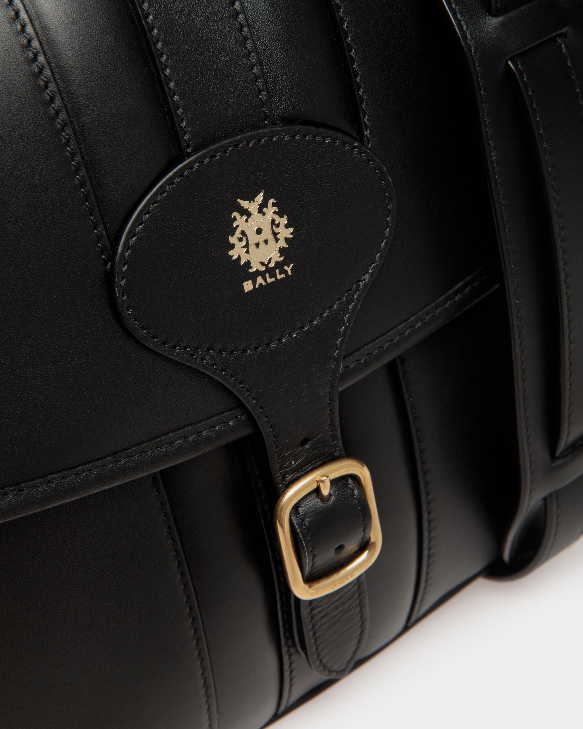 Beckett Umhängetasche Aus Leder In Schwarz - Herren - Bally - 06