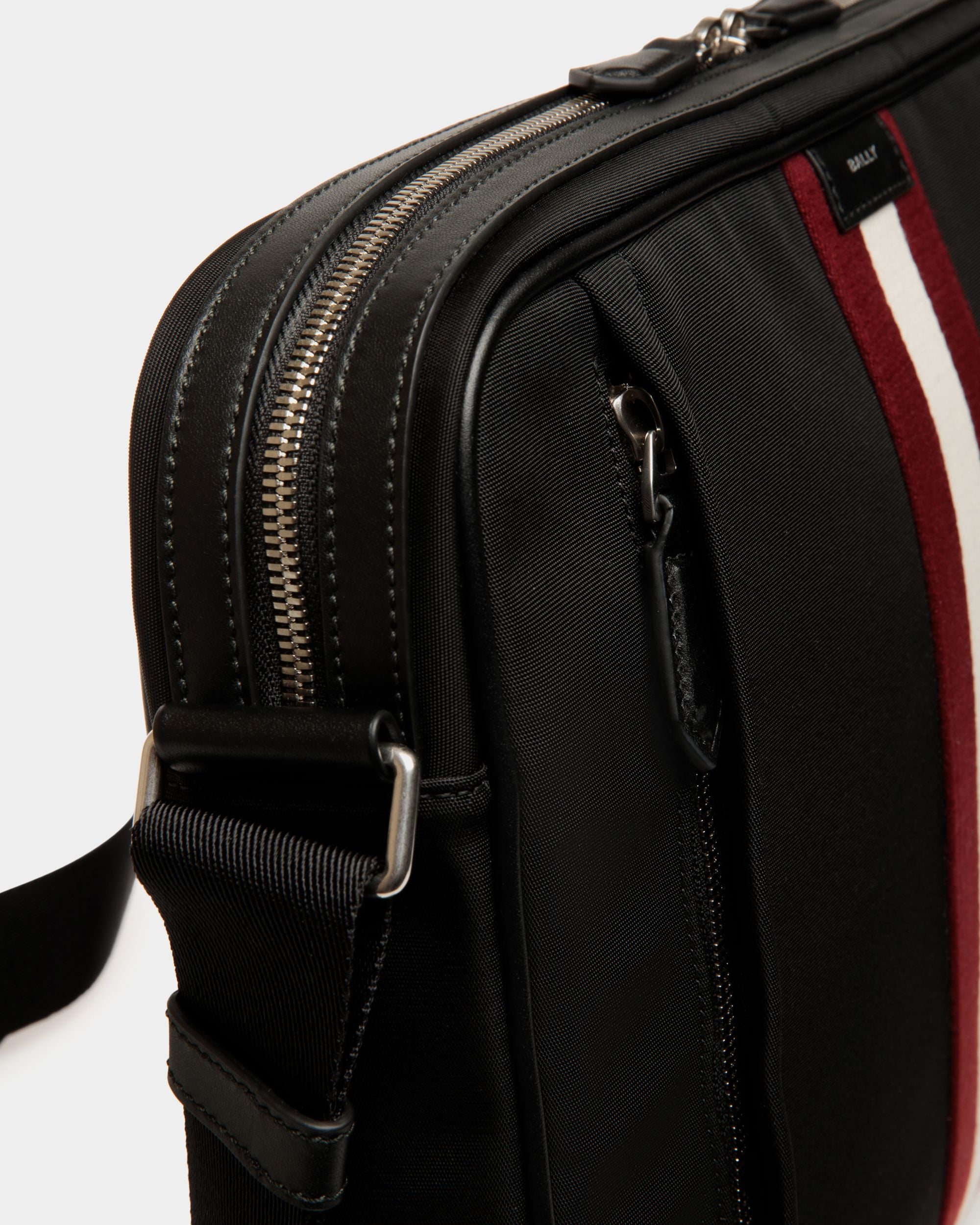 Messenger Bag Code Aus Nylon In Schwarz - Herren - Bally - 04