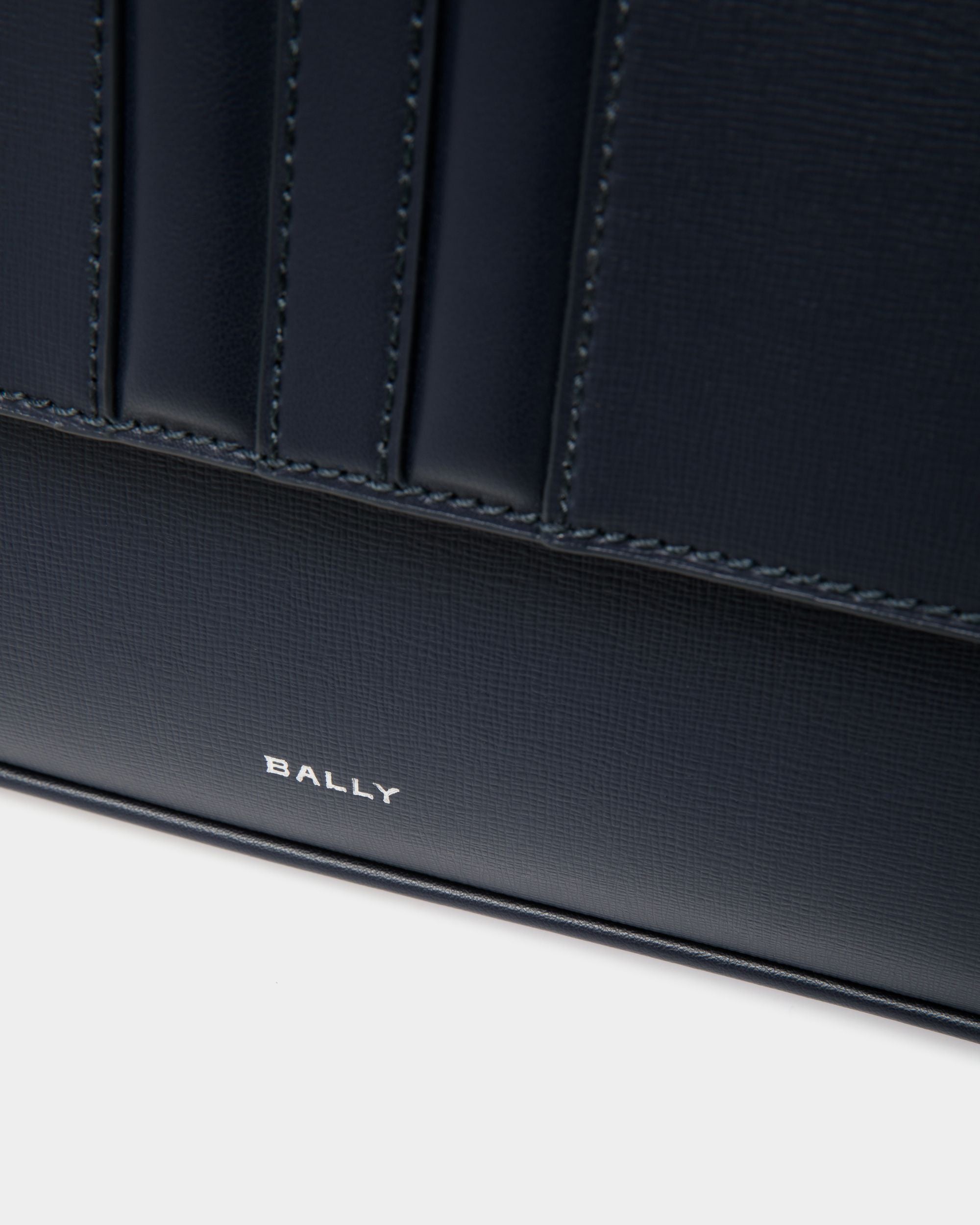 Borsa A Tracolla Mythos In Pelle Riciclata Navy Blue - Uomo - Bally - 05