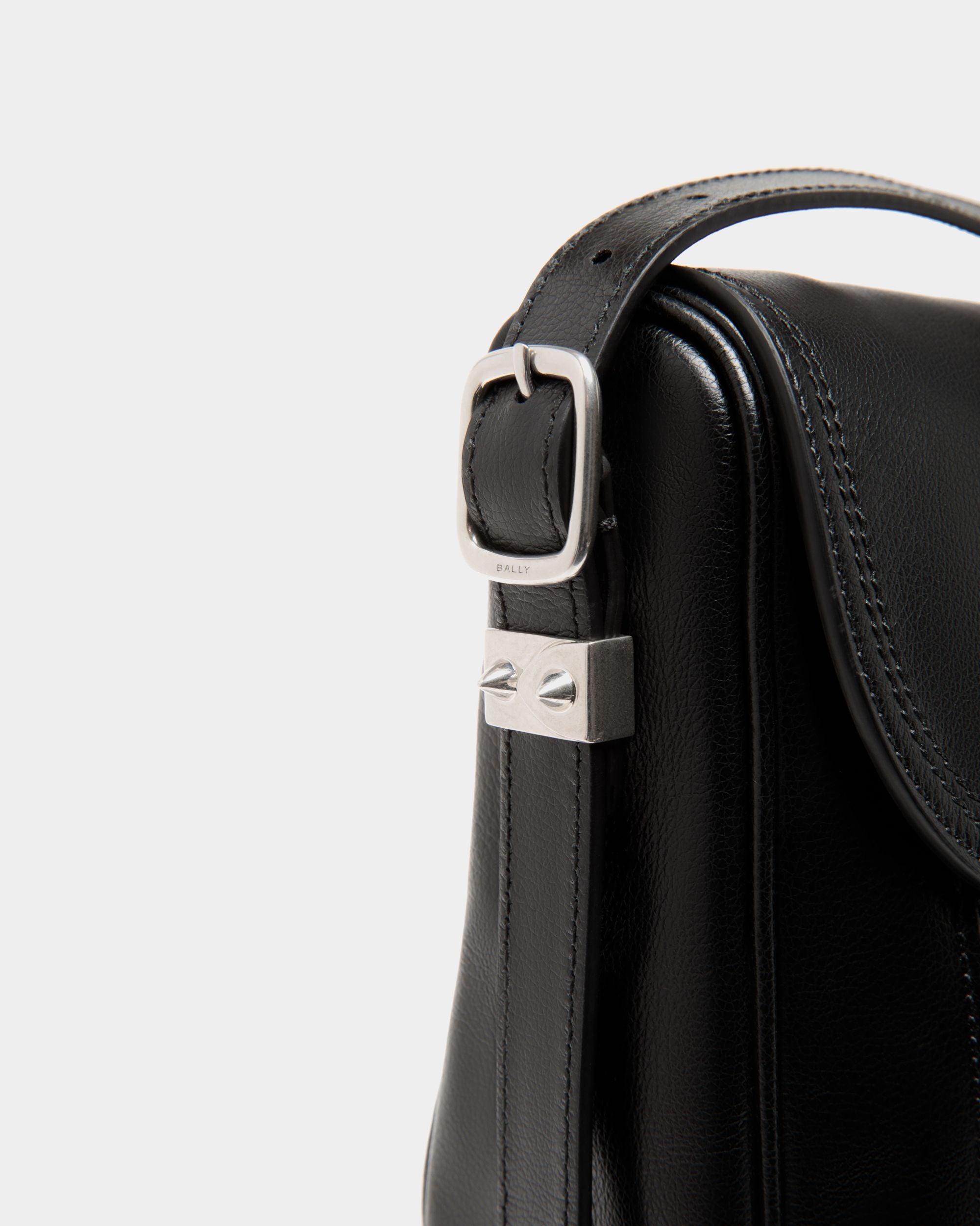Beckett Umhängetasche Aus Schwarzem Leder Mit Bally Studs - Herren - Bally - 05