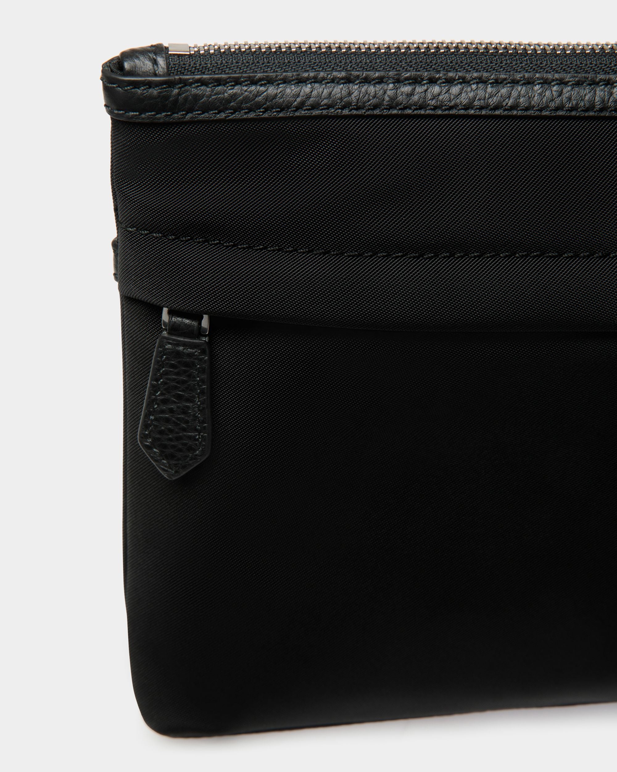 Code Pochette Aus Nylon In Schwarz - Herren - Bally - 05
