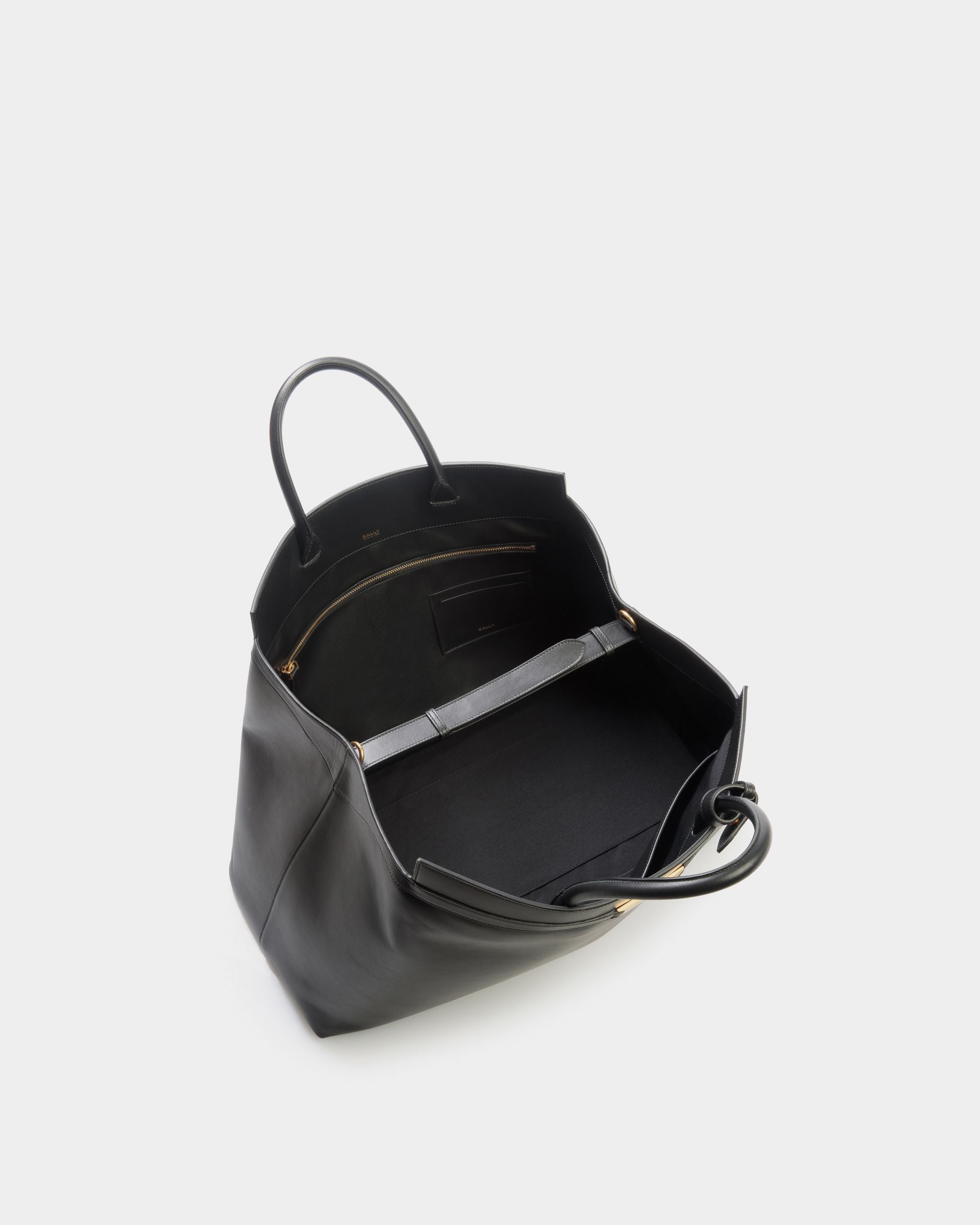 Deco Weekender in Black Leather - Men's - Bally - 05