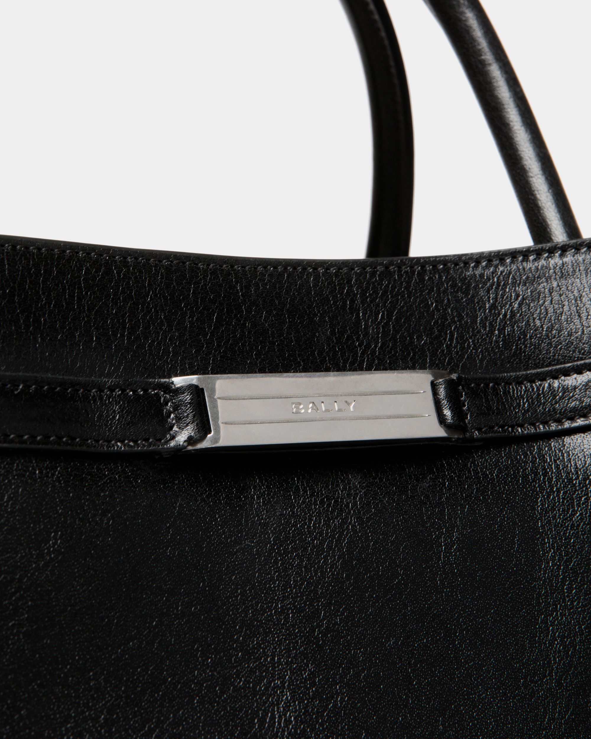Deco Weekender In Black Leather - Men's - Bally - 06