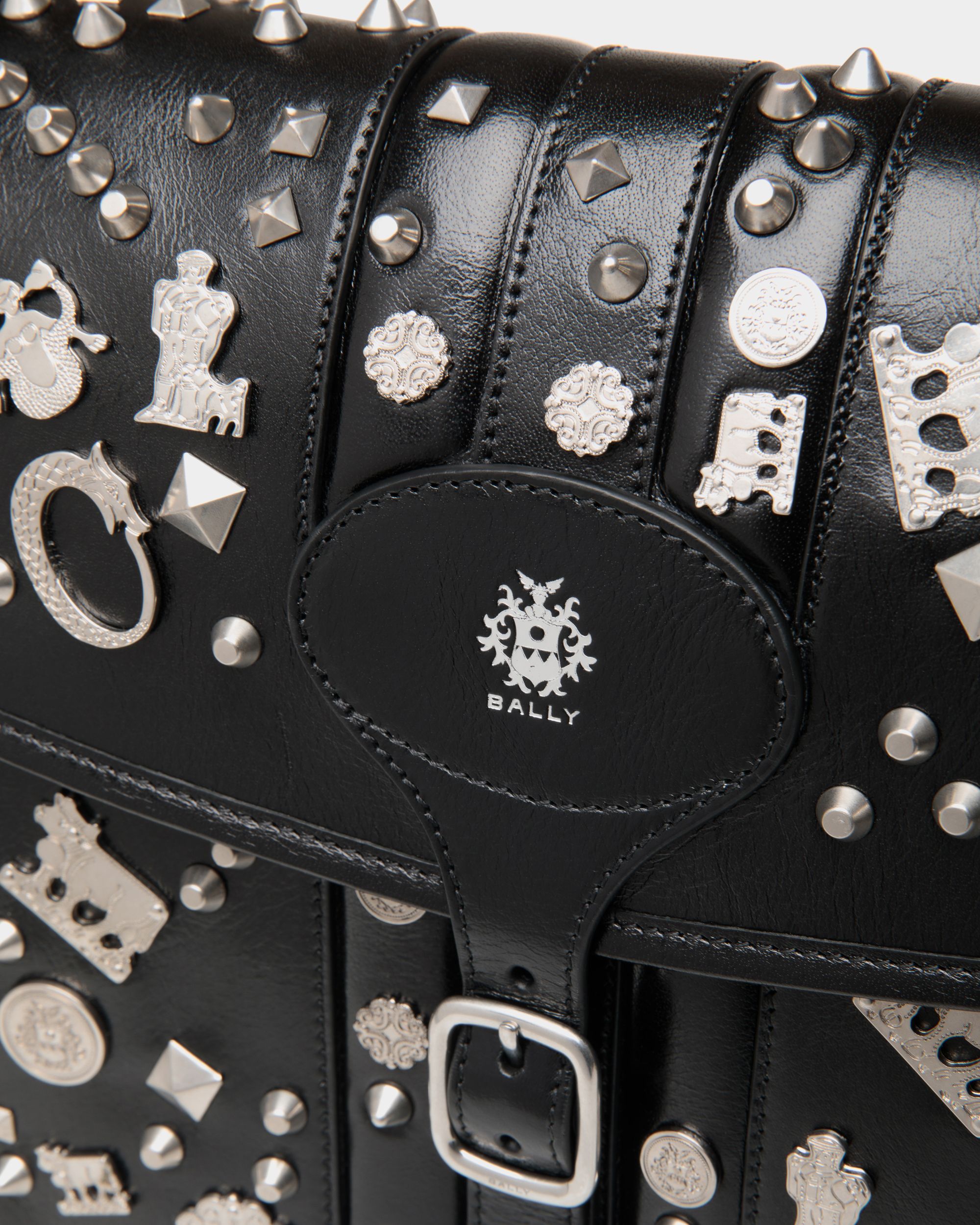 Beckett Umhängetasche Aus Schwarzem Leder Mit Nieten - Homme - Bally - 06