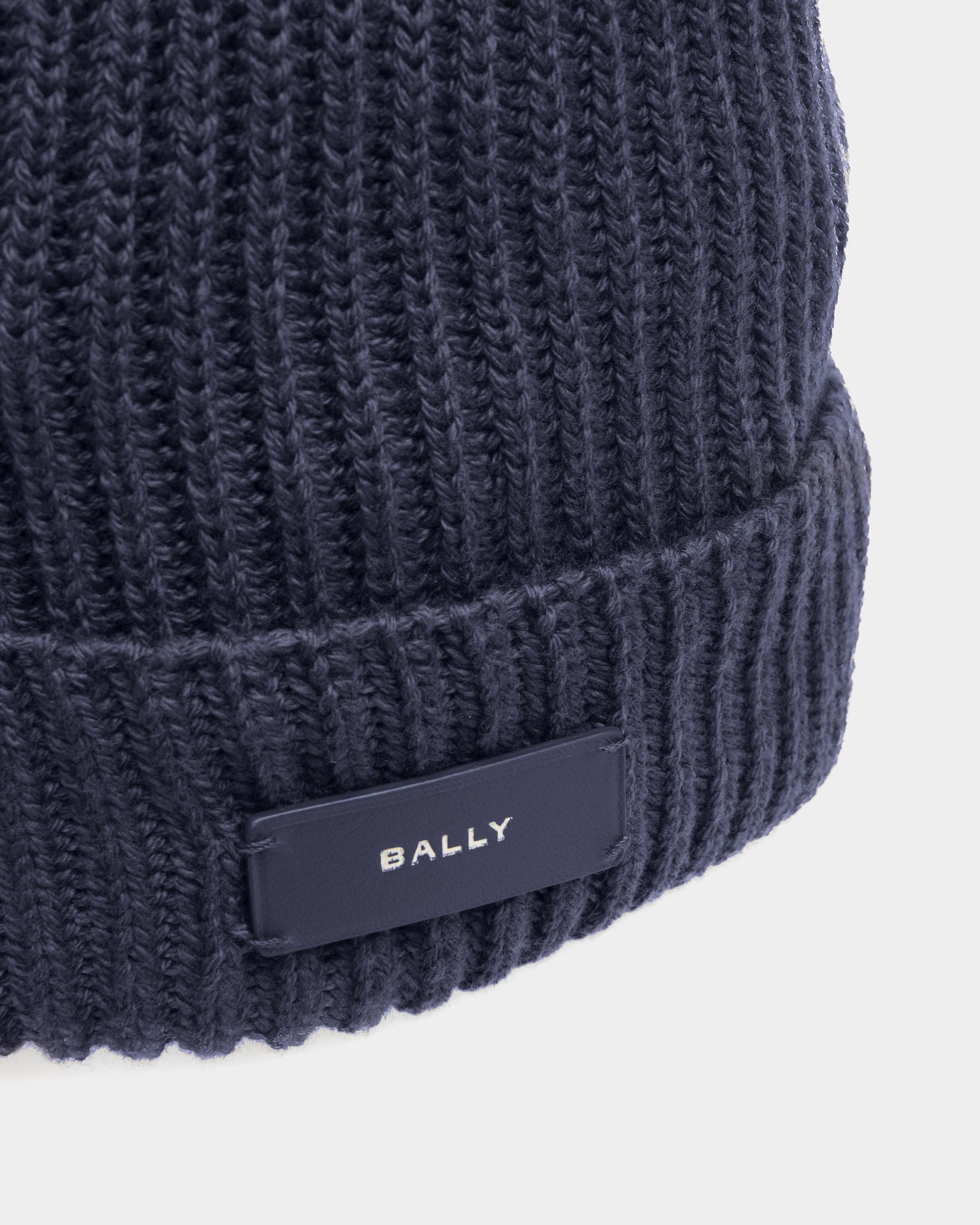 Cappello A Cuffia A Costine In Lana Blu Scuro - Uomo - Bally - 03