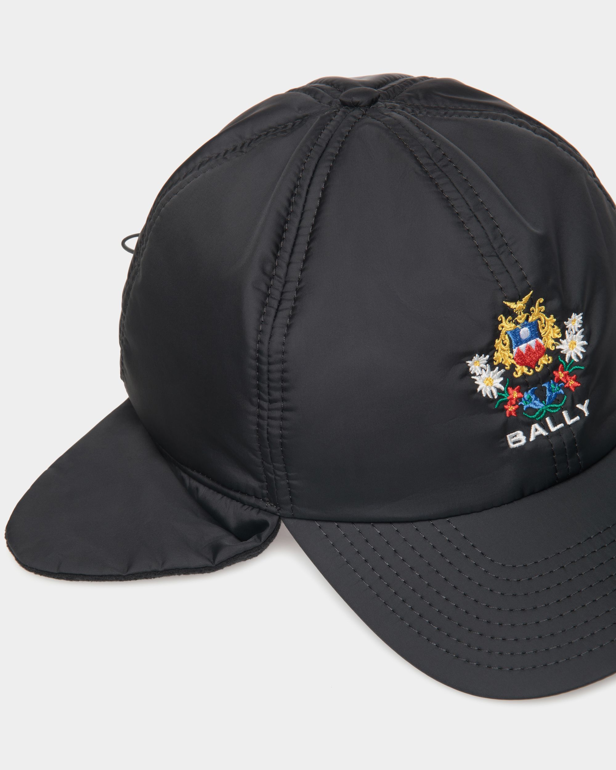 Cappello Aviator Winter Capsule In Nylon Riciclato Nero Con Ricamo Alpine Flowers - Uomo - Bally - 04
