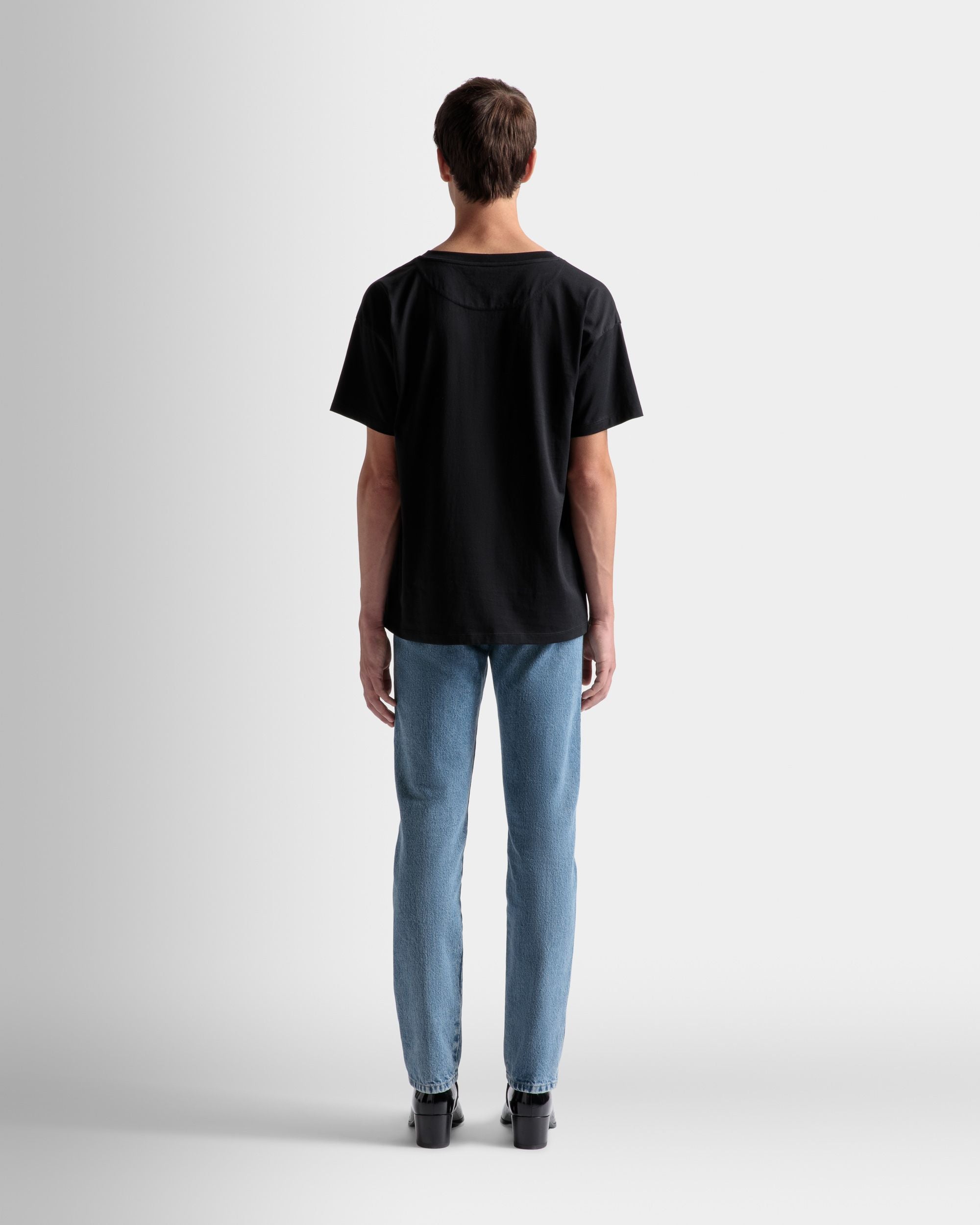T-Shirt mit Logo | T-Shirt für Herren | Schwarze Baumwolle | Bally | Model getragen Rückseite