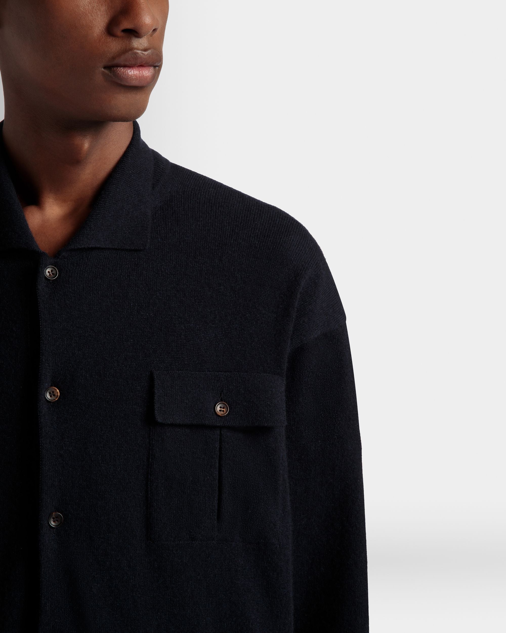 Langärmeliges Hemd Mit Logo Aus Kaschmir In Navy Blue - Herren - Bally - 03