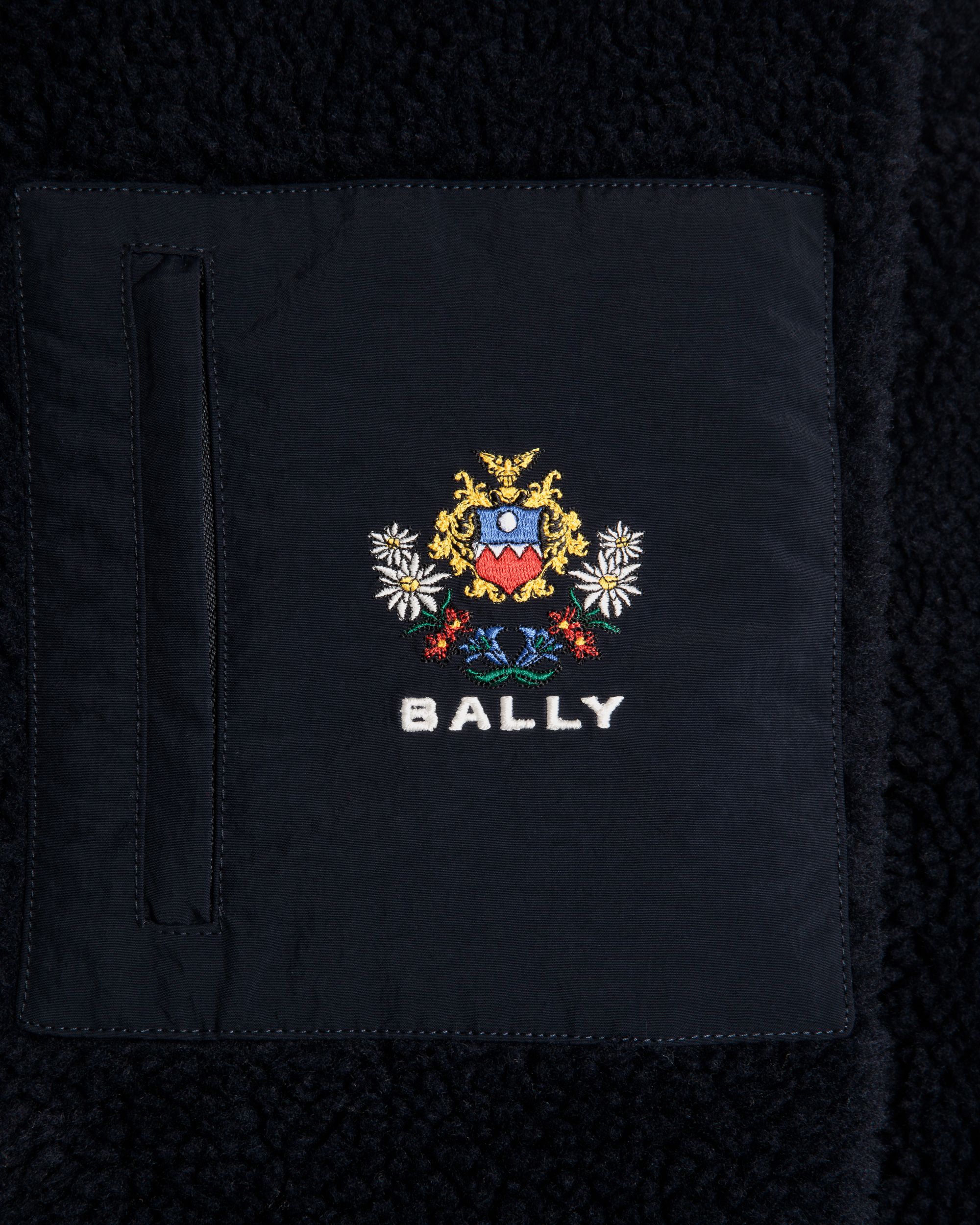 Winter Capsule Sweatshirt Mit Alpenblumen Aus Fleece In Navy Blue - Homme - Bally - 04