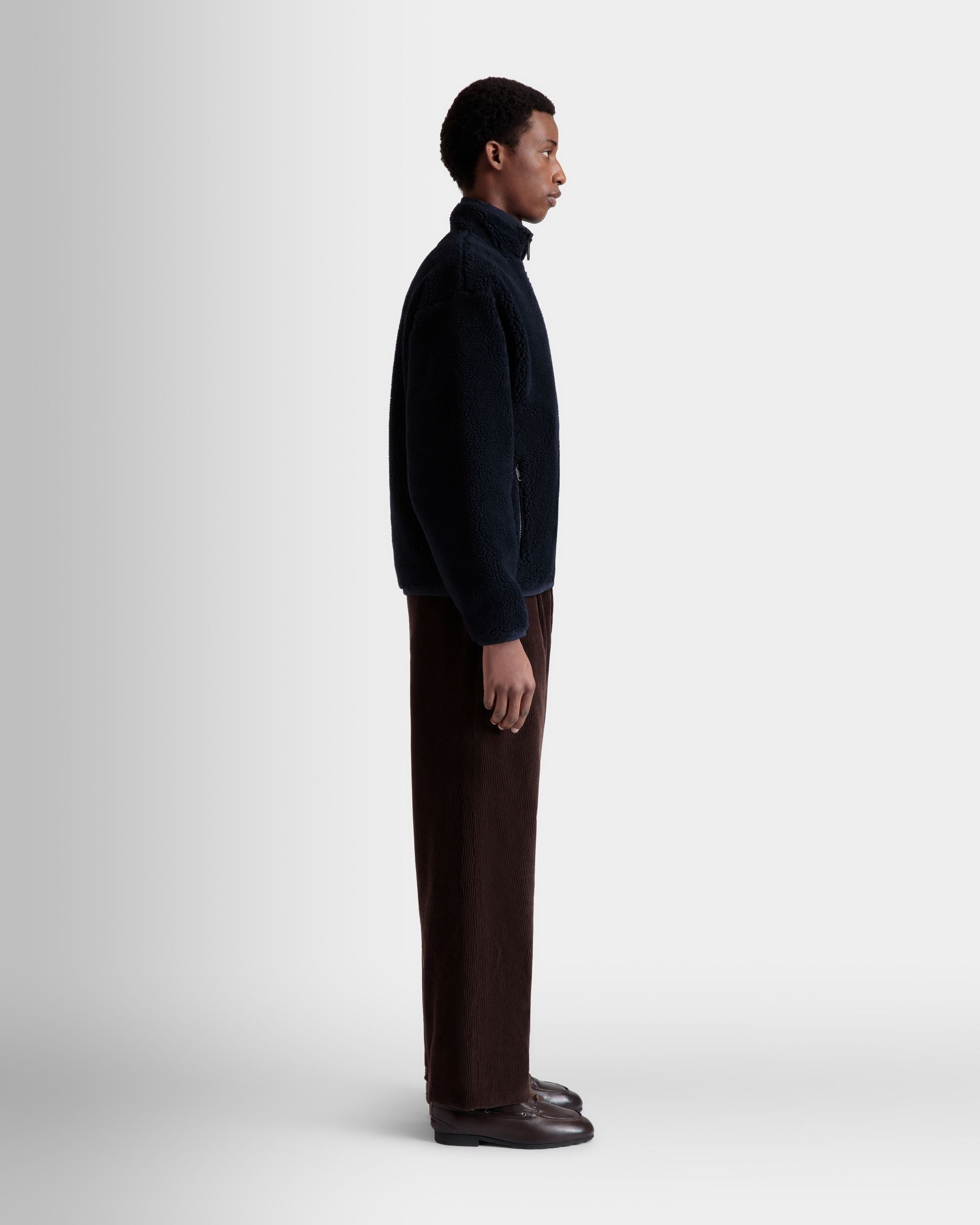 Winter Capsule Sweatshirt Mit Alpenblumen Aus Fleece In Navy Blue - Homme - Bally - 05