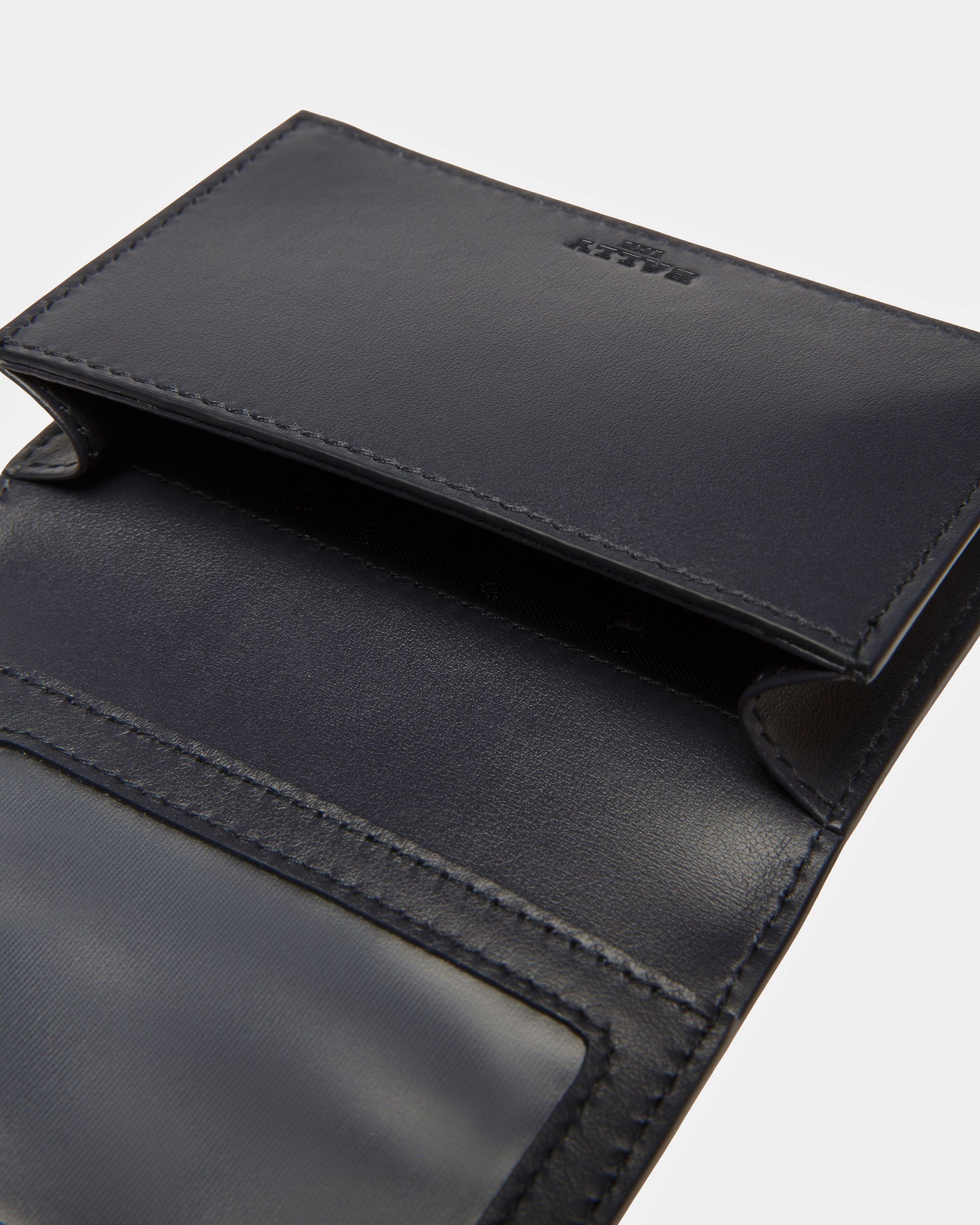 Balee Visitenkartenetui Aus Leder In Mitternachtsblau Und Hellblau - Herren - Bally - 04