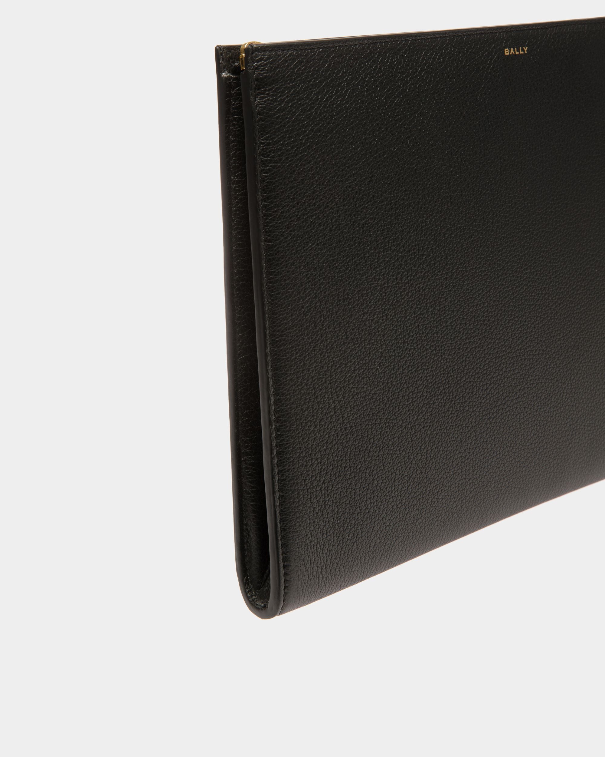 Tech Laptop-Tasche | Laptop-Tasche für Herren | Schwarzes Leder | Bally | Still Life Detail