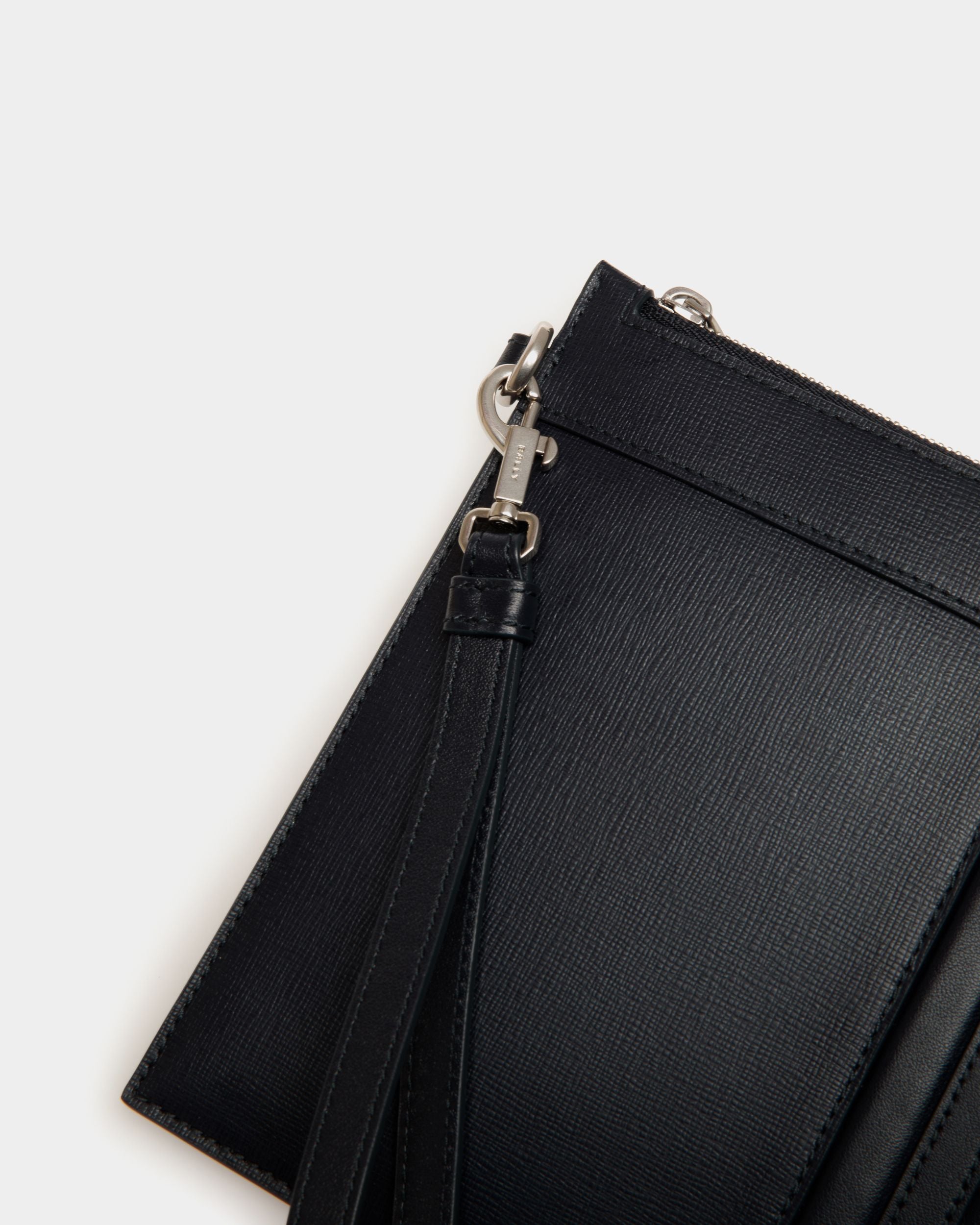 Pochette Mythos En Cuir Recyclé Navy Blue - Homme - Bally - 05