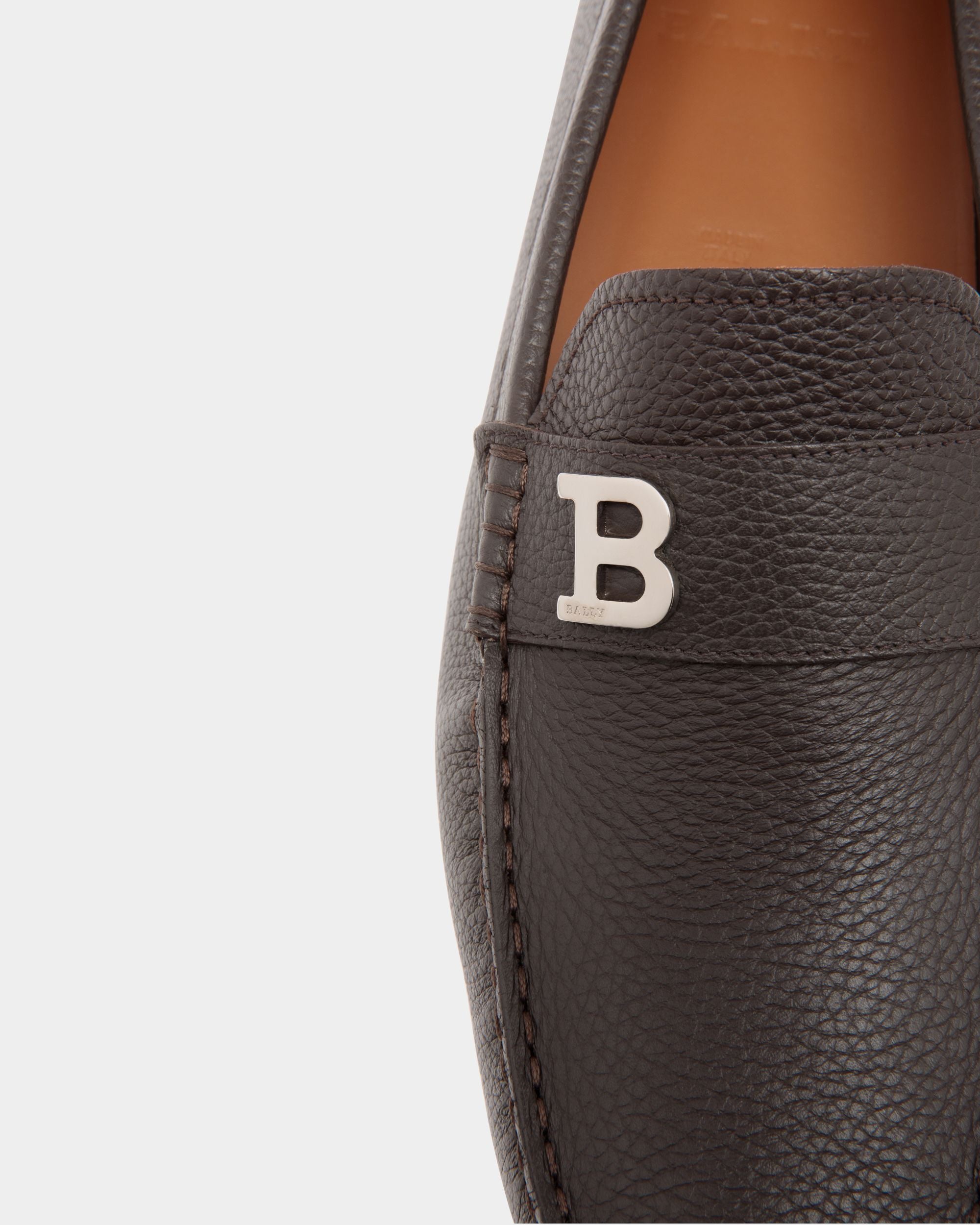 Driver in Brown Grained Leather - Men's - Bally - 05
