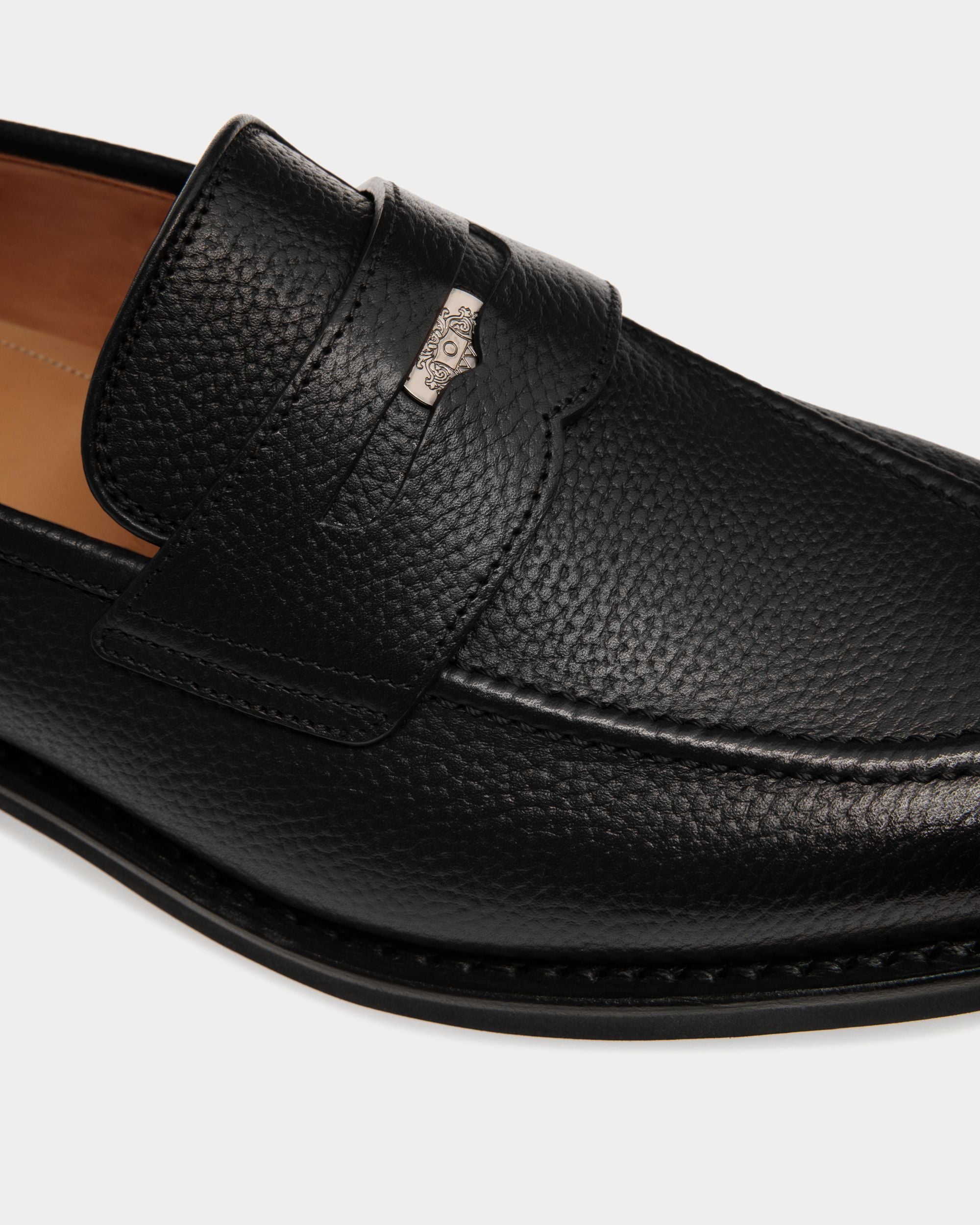 Schoenen Loafer Aus Genarbtem Leder In Schwarz - Herren - Bally - 05