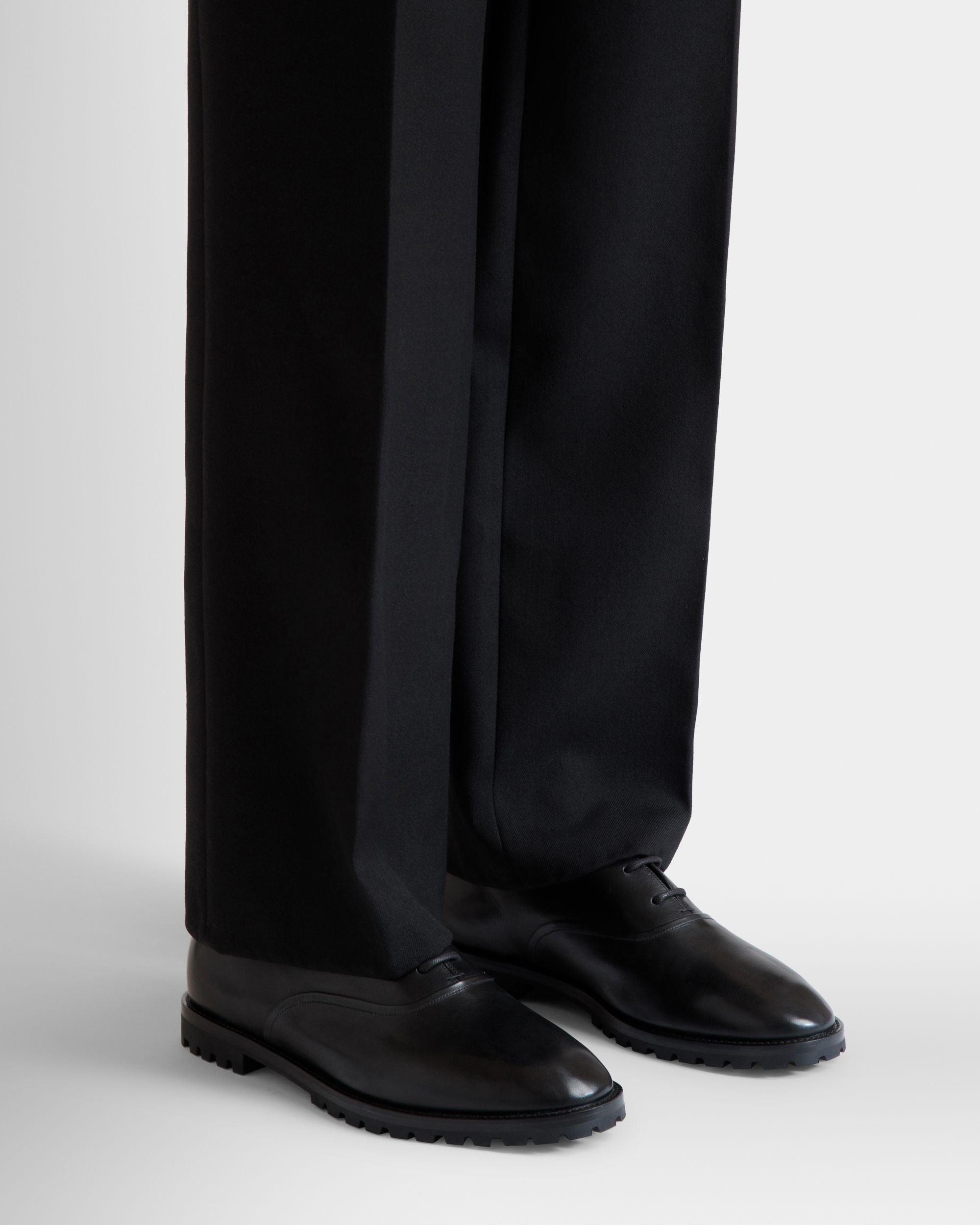 Solaria Oxford in Black Leather - Men's - Bally - 02