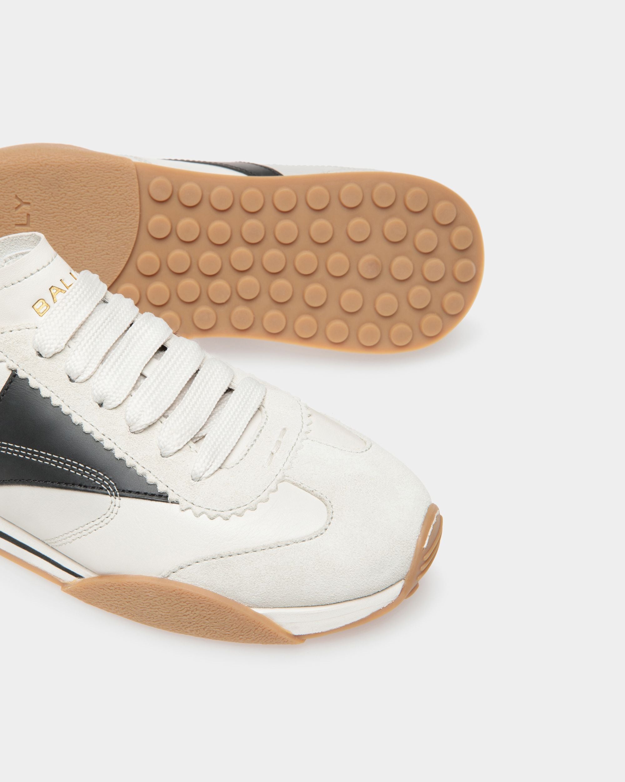 Sneakers Sussex En Cuir Noir Et Blanc Poussière - Homme - Bally - 04