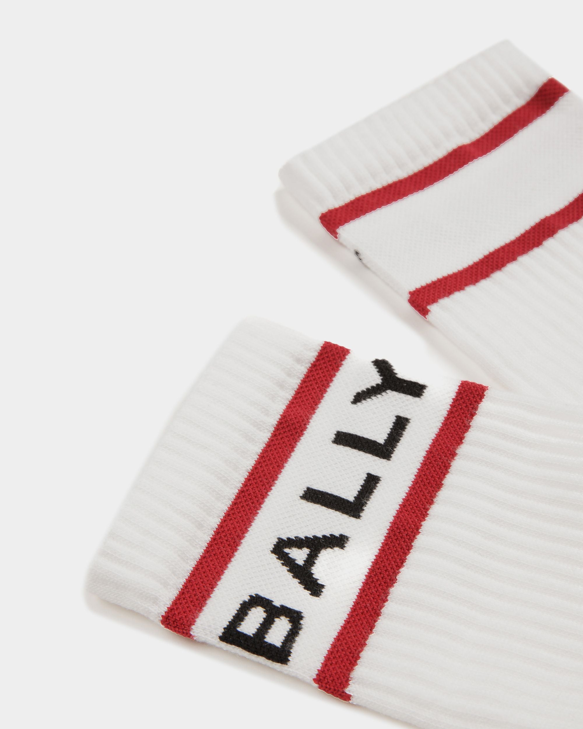 Chaussettes à rayures Bally En blanc et rubis profond - Homme - Bally - 02