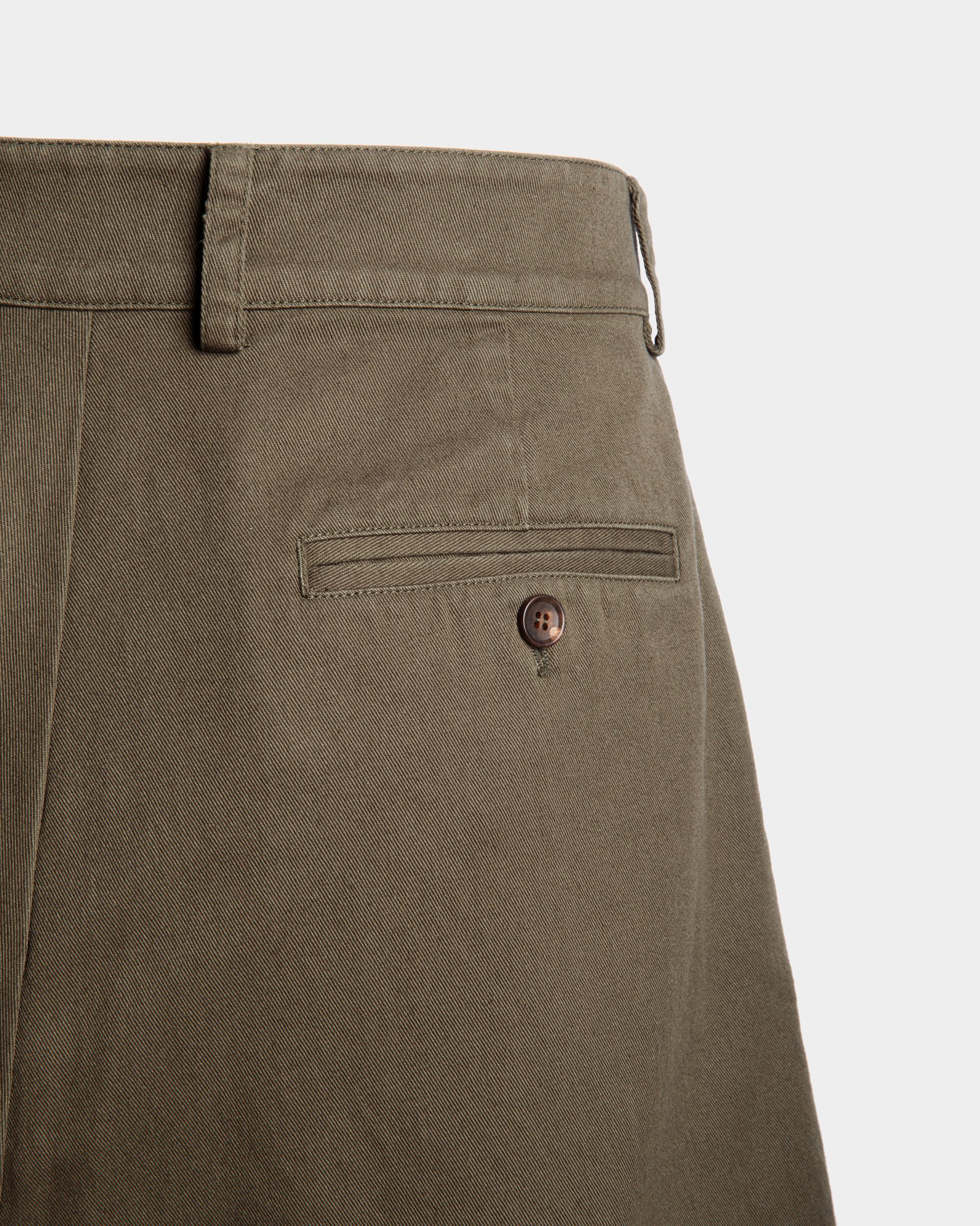 Shorts Aus Baumwolle In Military Green Aus Der Adrien Brody Travel-Kollektion - Herren - Bally - 05