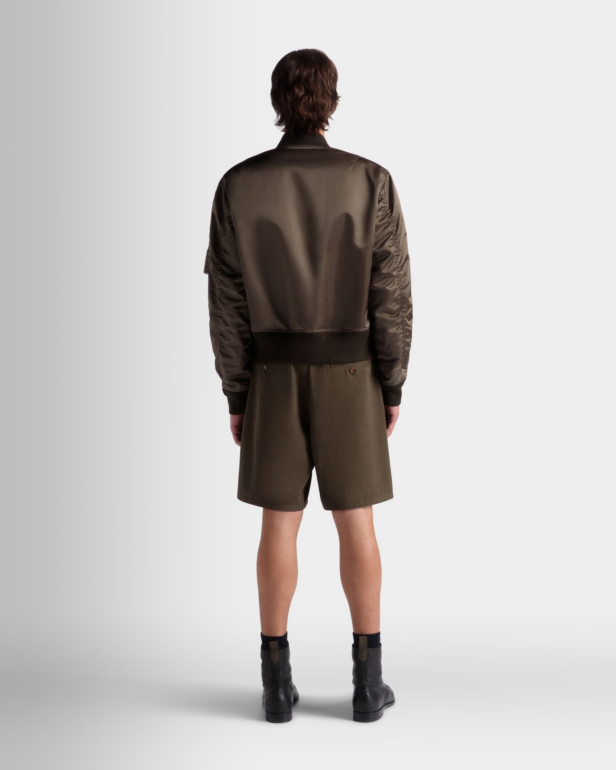 Shorts Aus Baumwolle In Military Green Aus Der Adrien Brody Travel-Kollektion - Herren - Bally - 08