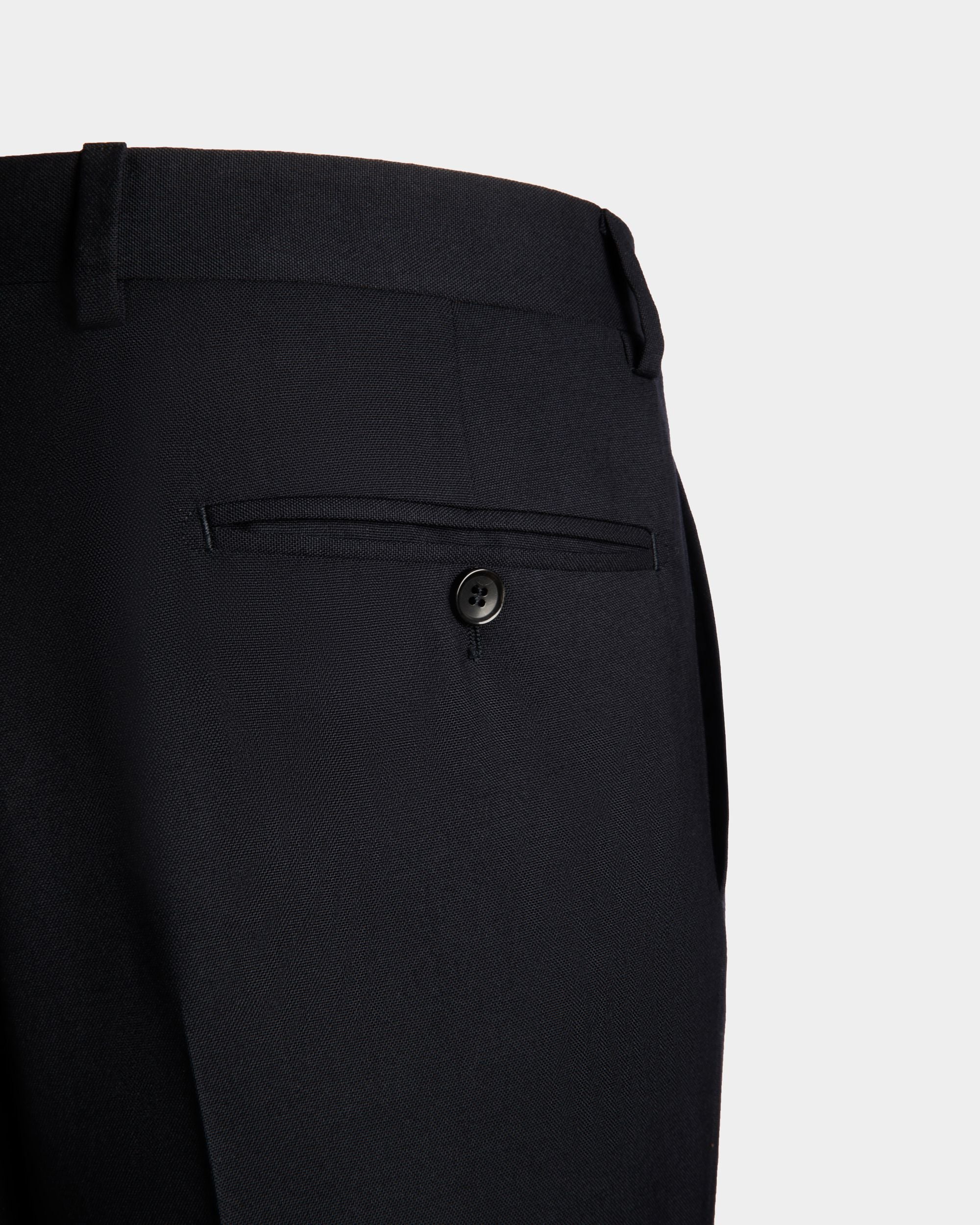 Faltenhose Aus Wolle In Navy Blue Aus Der Adrien Brody Travel-Kollektion - Herren - Bally - 06
