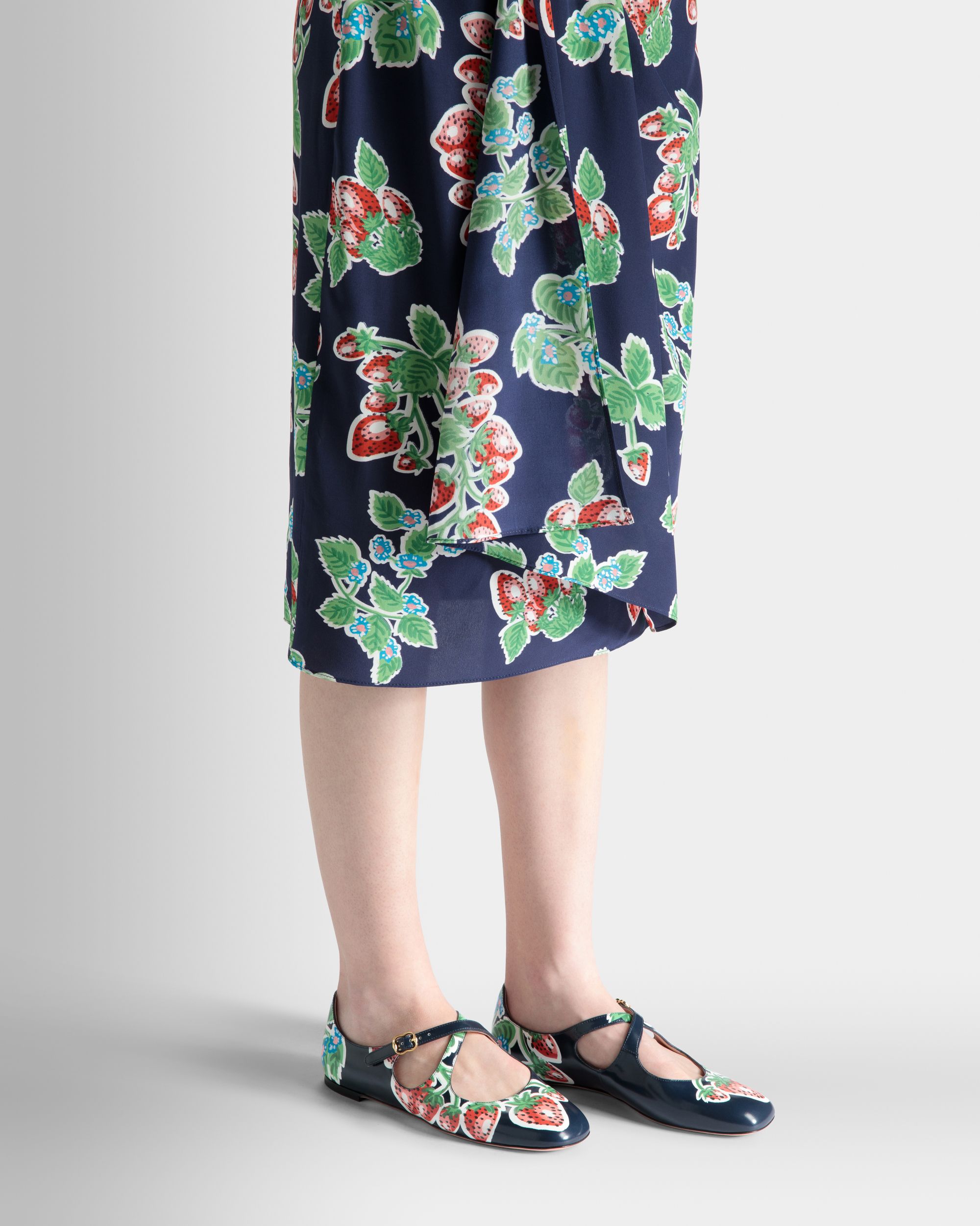 Ballyrina Flat Aus Bedrucktem, Gebürstetem Leder In Strawberry - Damen - Bally - 02