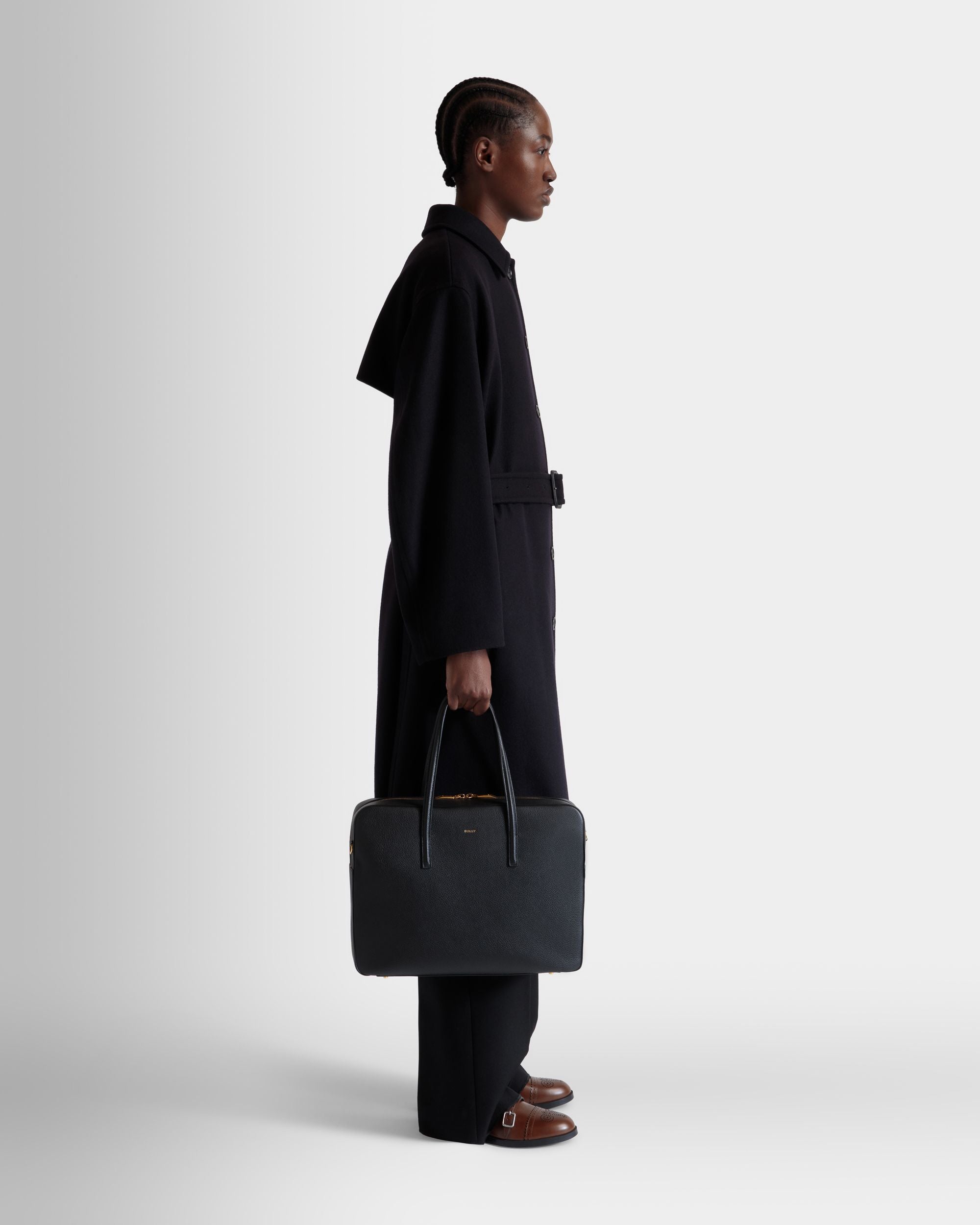 Emblem Business Bag Aus Genarbtem Leder In Schwarz - Damen - Bally - 02