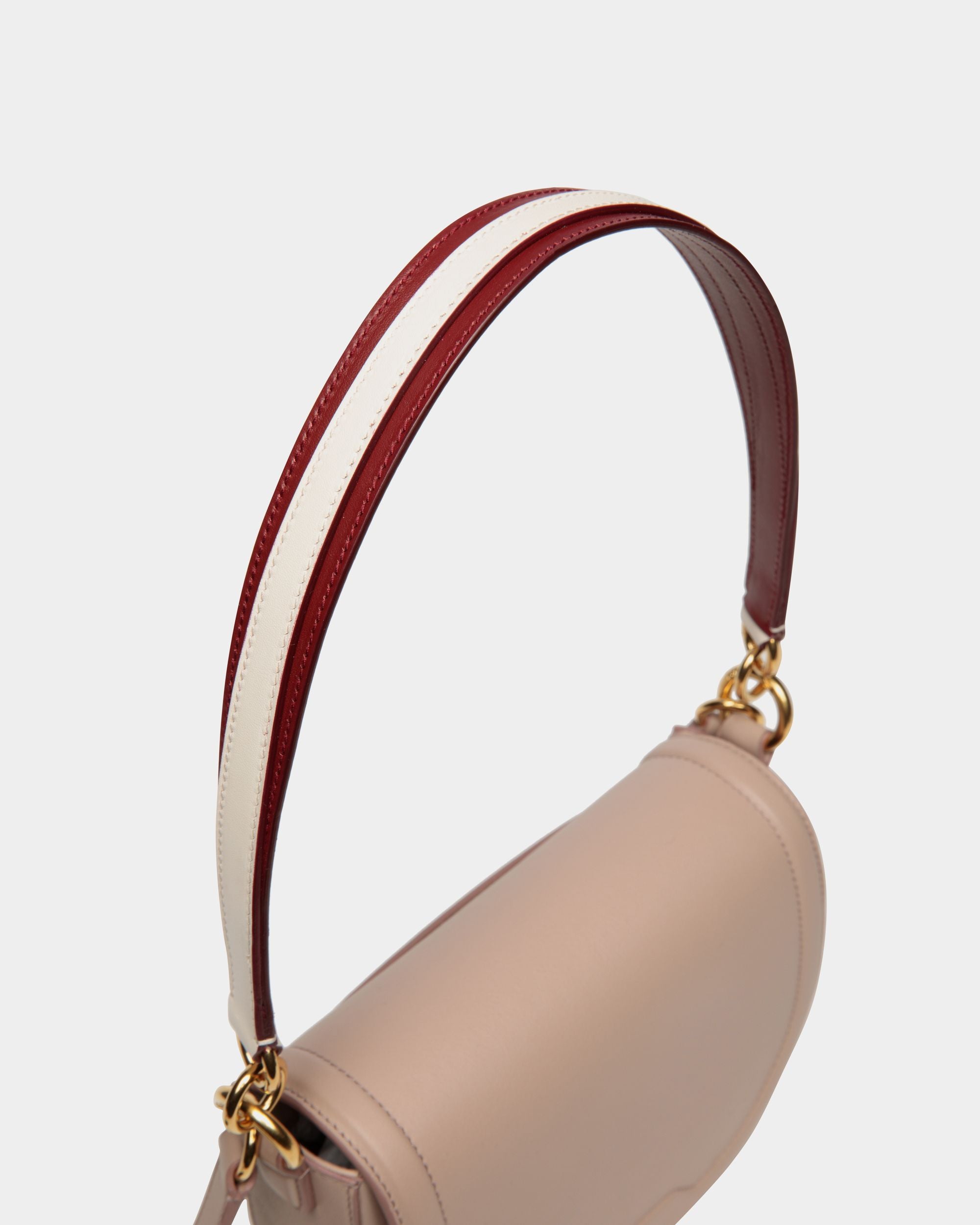 Code Umhängetasche Aus Leder In Light Beige - Damen - Bally - 04