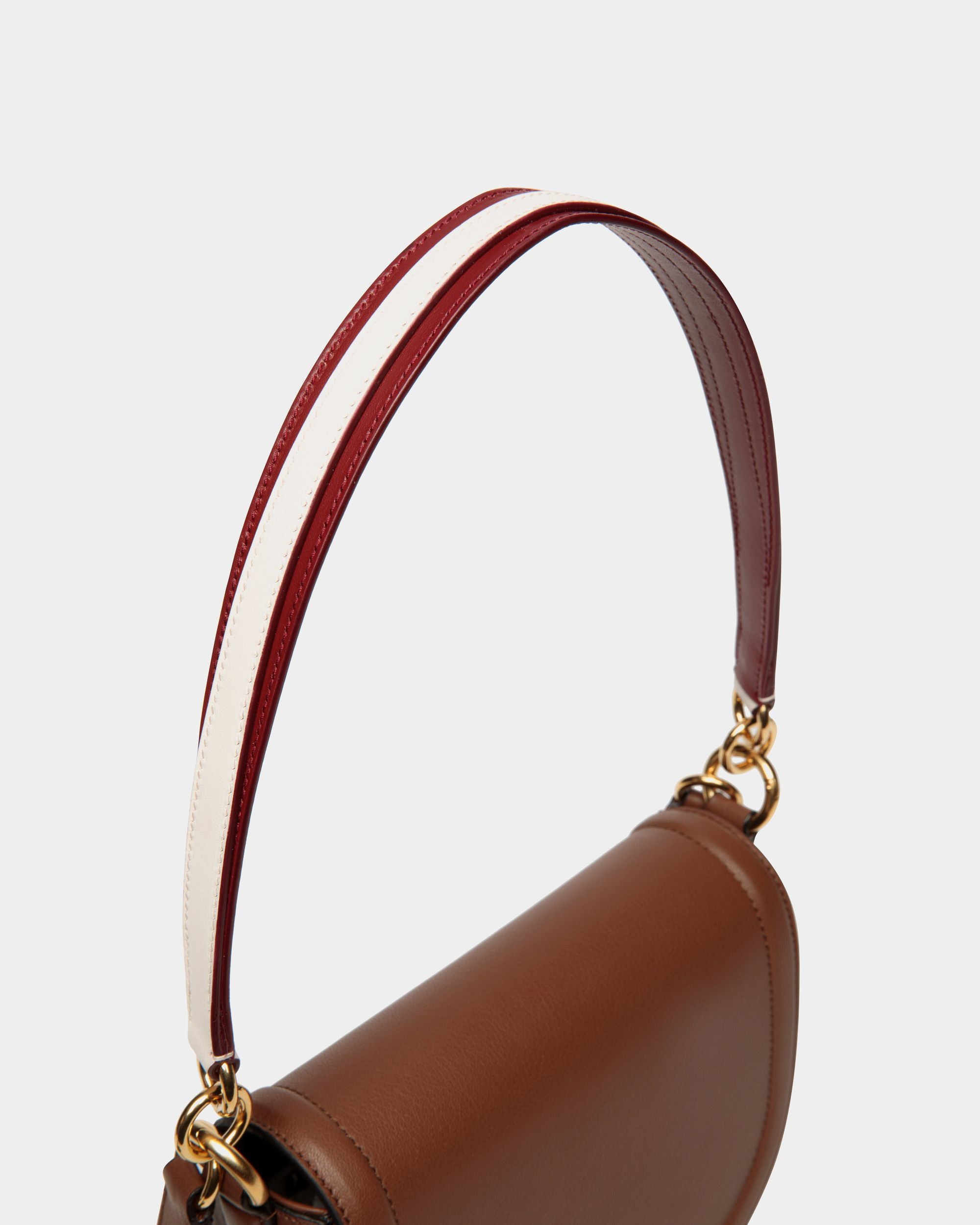 Code Umhängetasche Aus Leder In Braun - Women's - Bally - 05