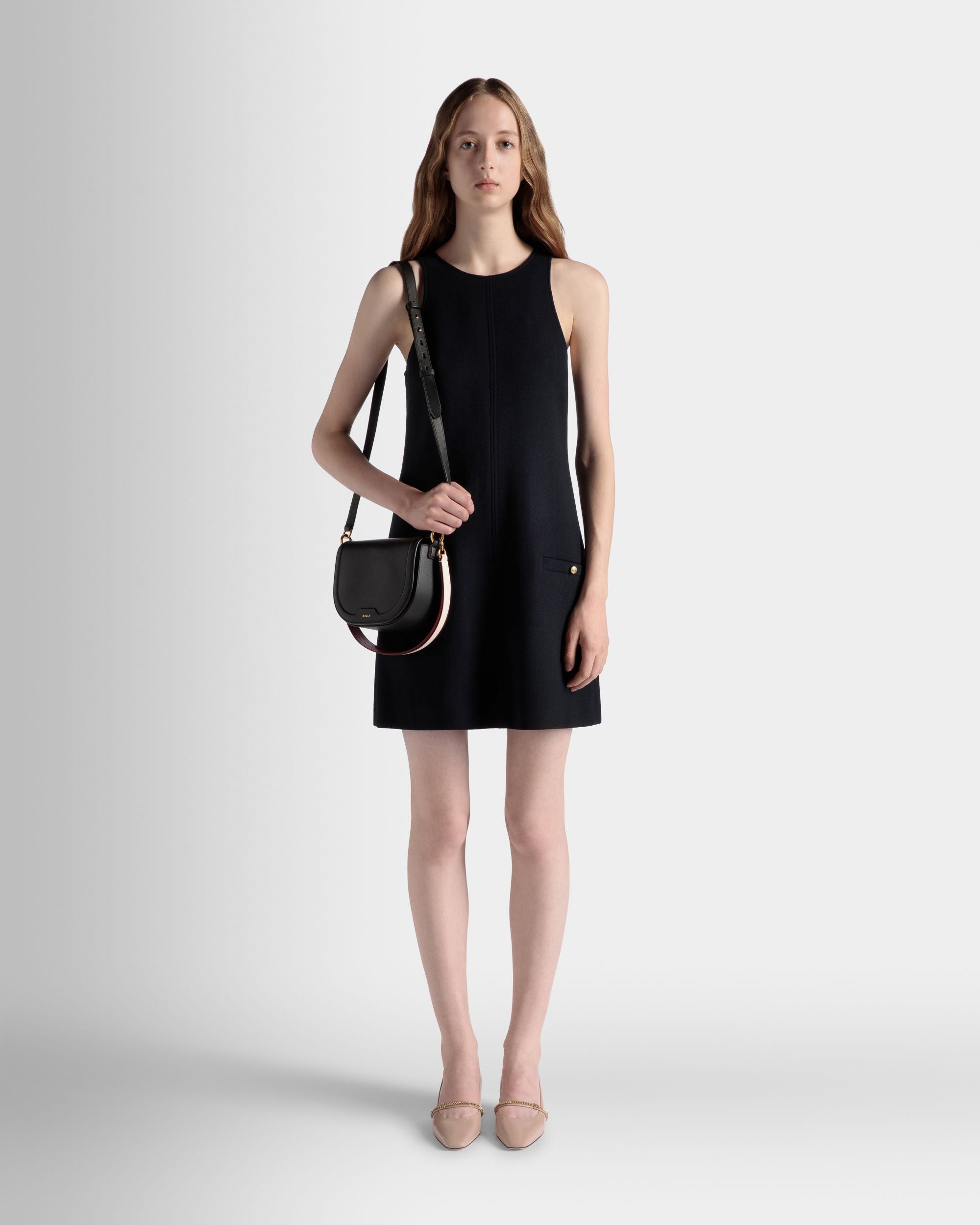 Code Umhängetasche Aus Leder In Schwarz - Women's - Bally - 02