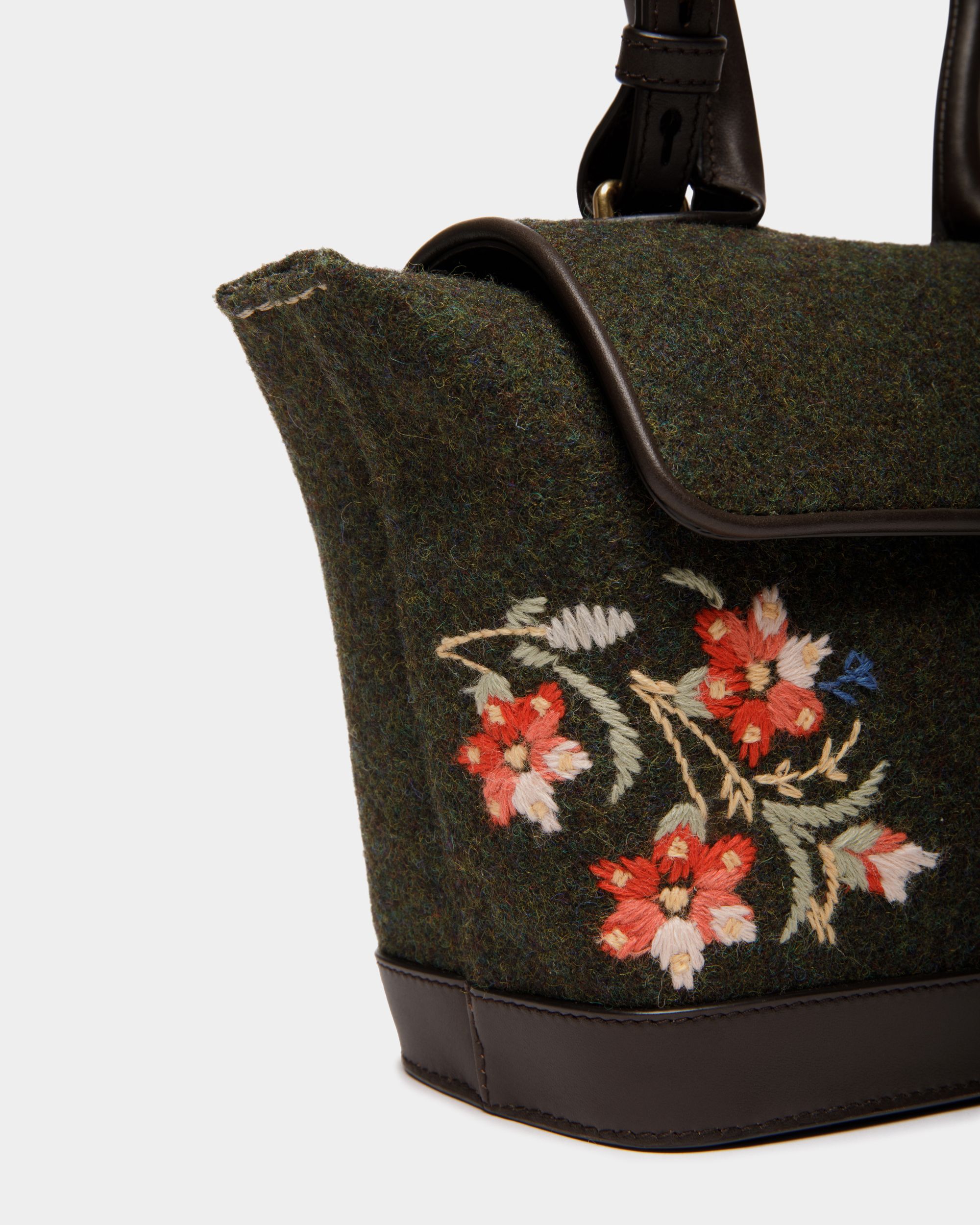 Borsa A Mano Winter Capsule In Lana Verde Scuro E Pelle Color Ebano Con Ricamo Alpine Flowers - Donna - Bally - 06