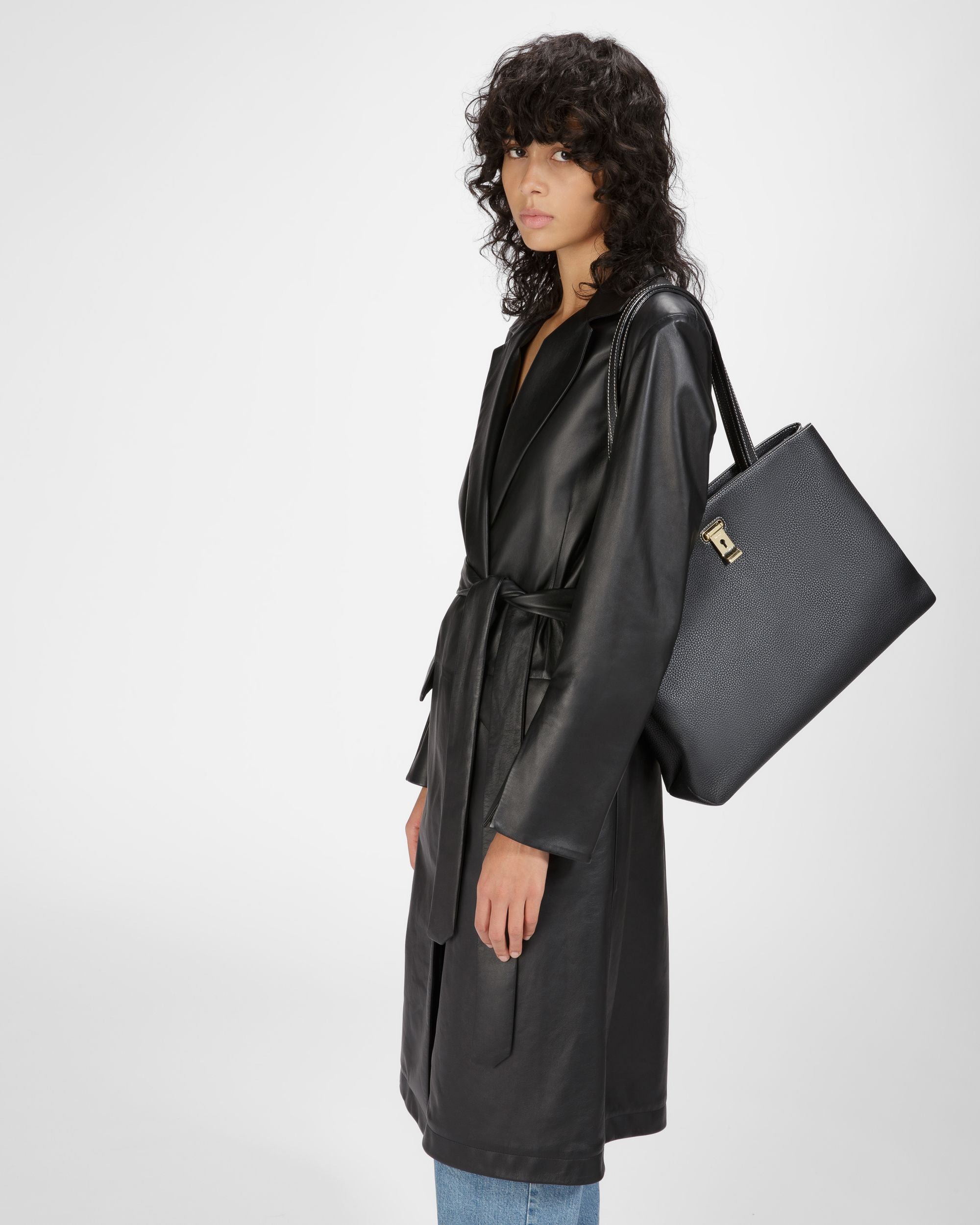 Lya Fourre-Tout En Cuir Noir - Femme - Bally - 02