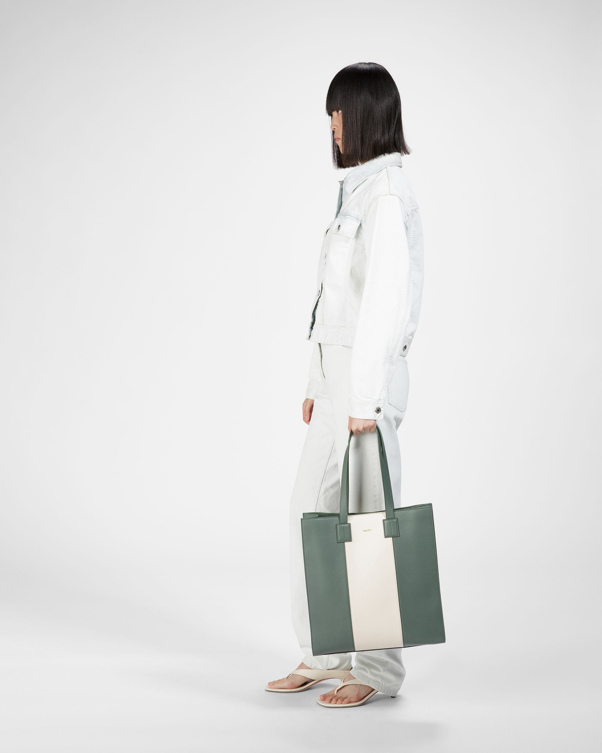 Crystalia Tote Bag In Pelle Verde Salvia E Avorio - Donna - Bally - 05