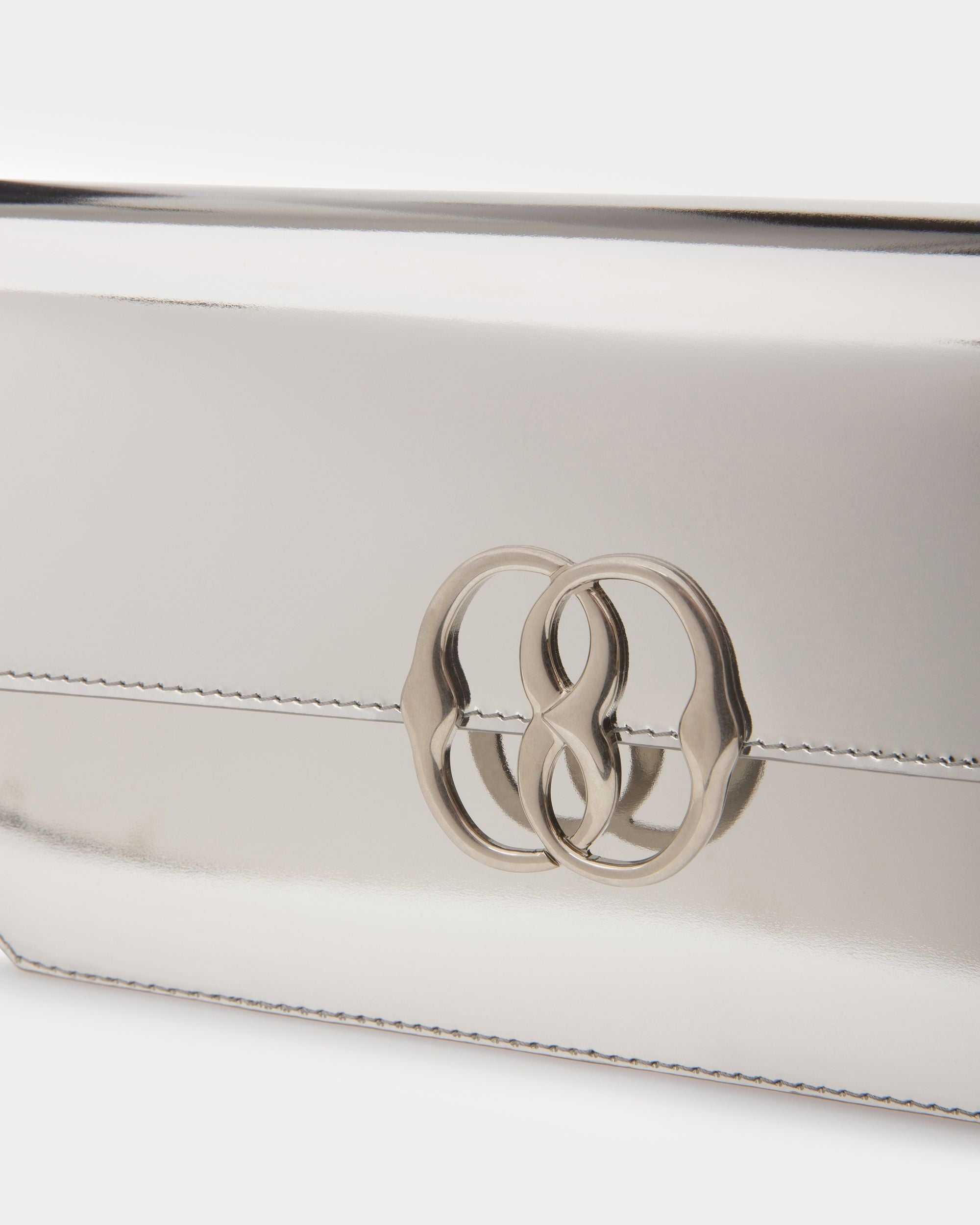 Borsa A Spalla Emblem In Pelle Argento - Donna - Bally - 05