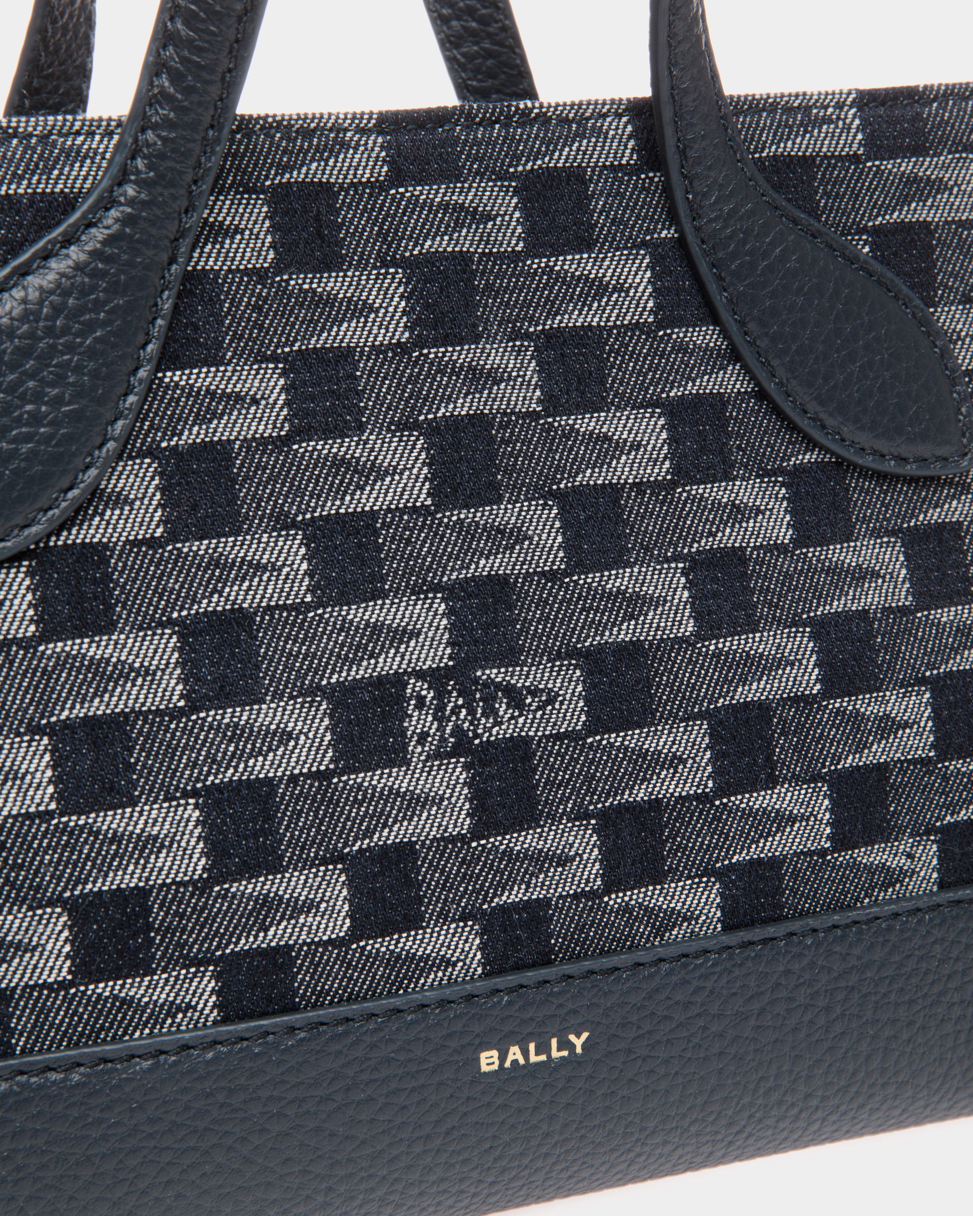 Mini Sac Bar En Coton Bleu Imprimé Pennant - Femme - Bally - 05