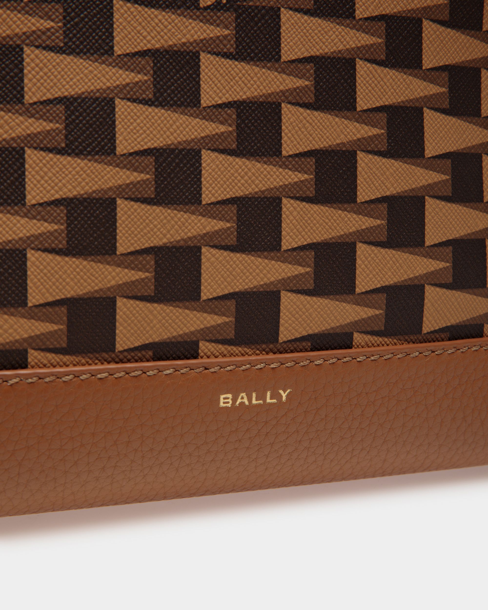 Tote Bag Mini Pennant In TPU Marrone Con Motivo Pennant - Donna - Bally - 05