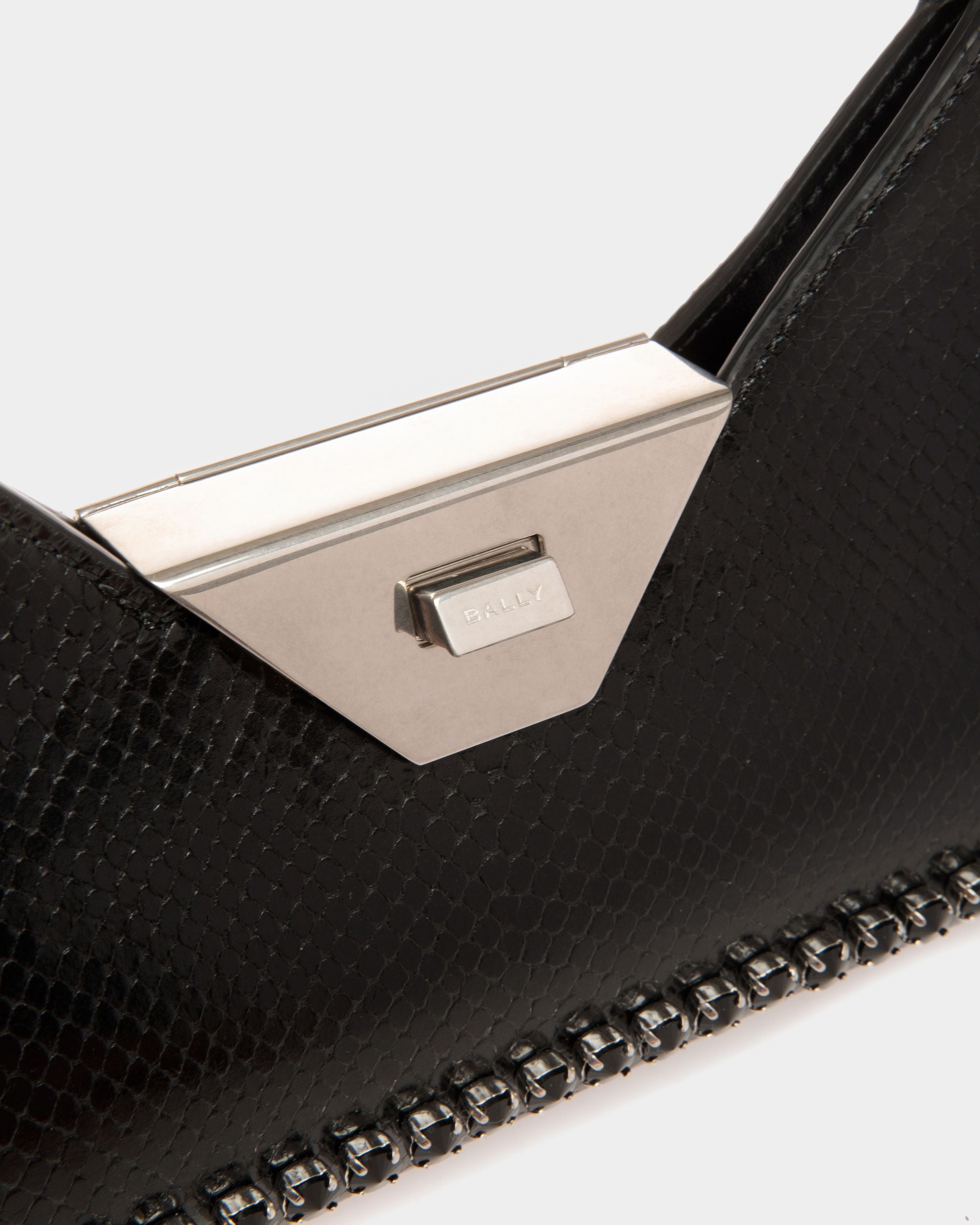 Petit Sac D’Épaule Tilt Pour Femme en Cuir À Imprimé Python Noir - Femme - Bally - 05