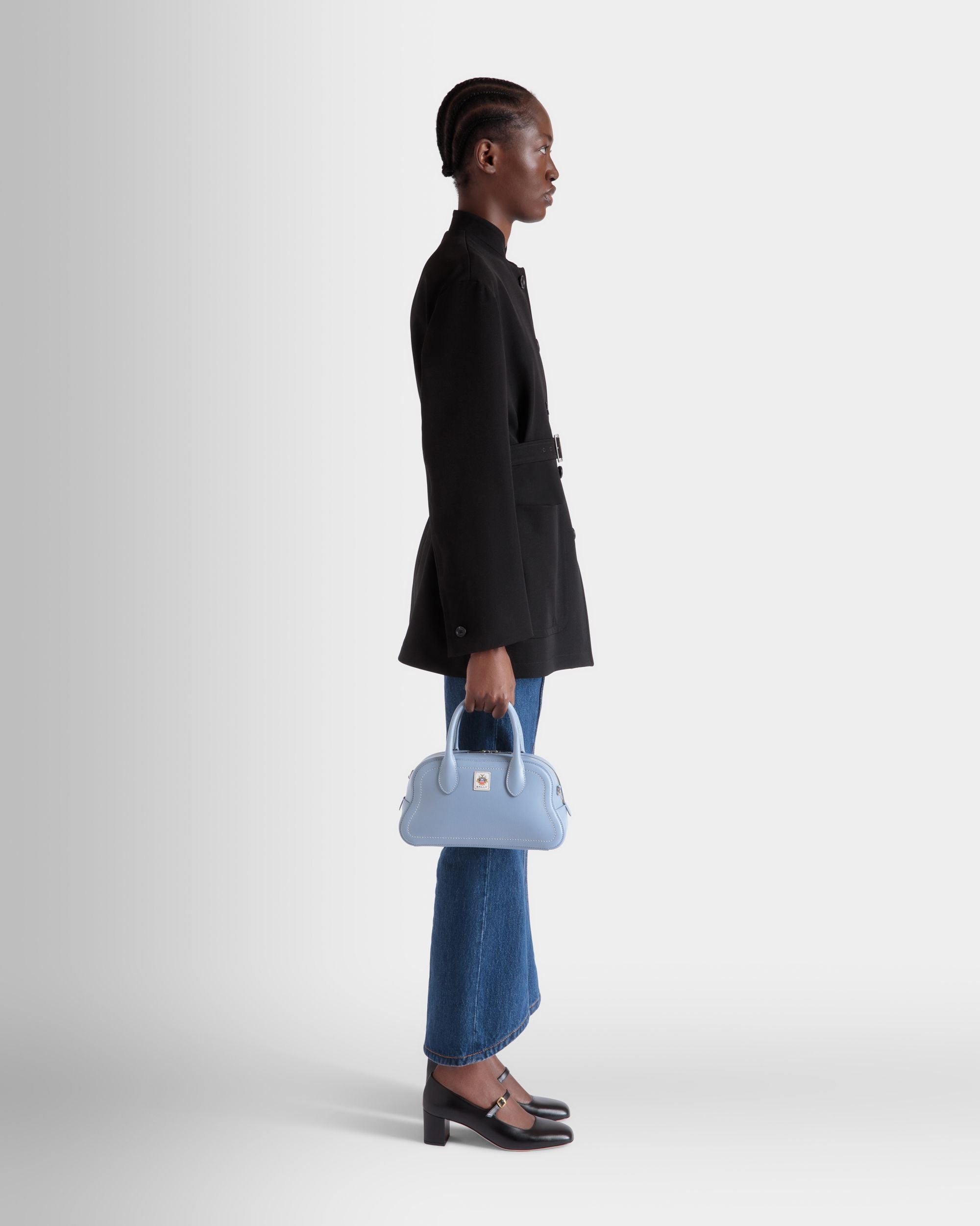Unda Henkeltasche Aus Genarbtem Leder In Light Blue - Women's - Bally - 02