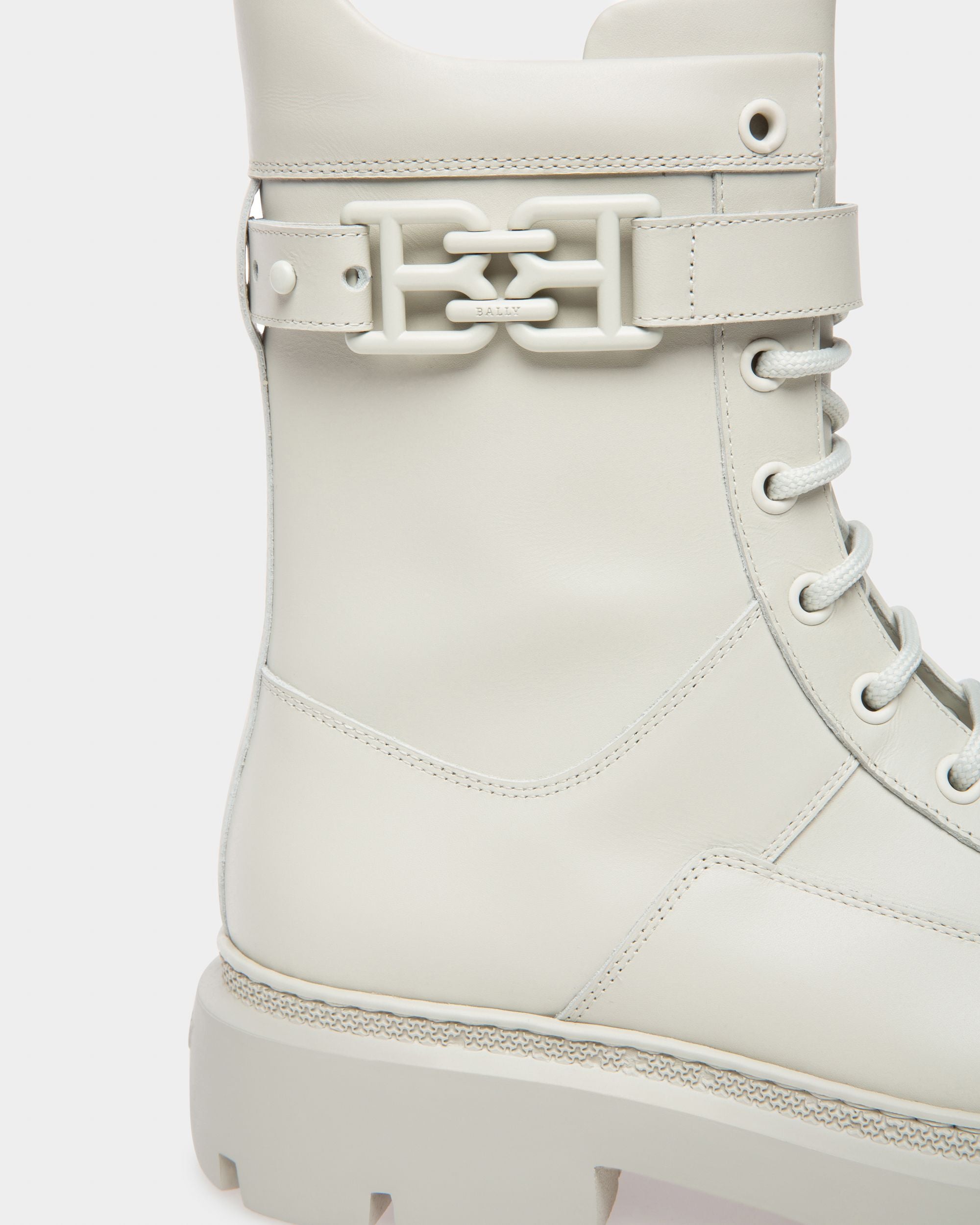 Chaussures Plates Gioele Bottines En Cuir En Blanc Poensiéreux - Femme - Bally - 06