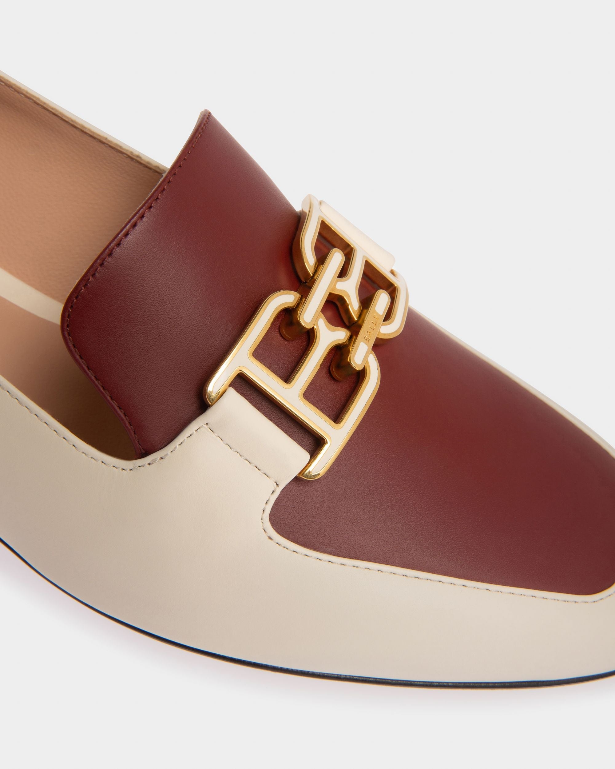 Ellah Flat Loafer Aus Leder In Elfenbein - Damen - Bally - 07