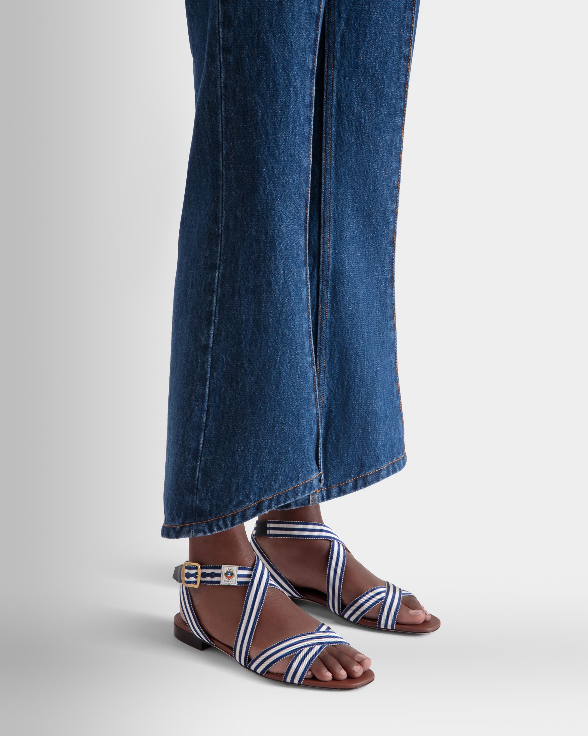 Sandalo Basso Sylt In Tessuto Navy Blue - Donna - Bally - 02