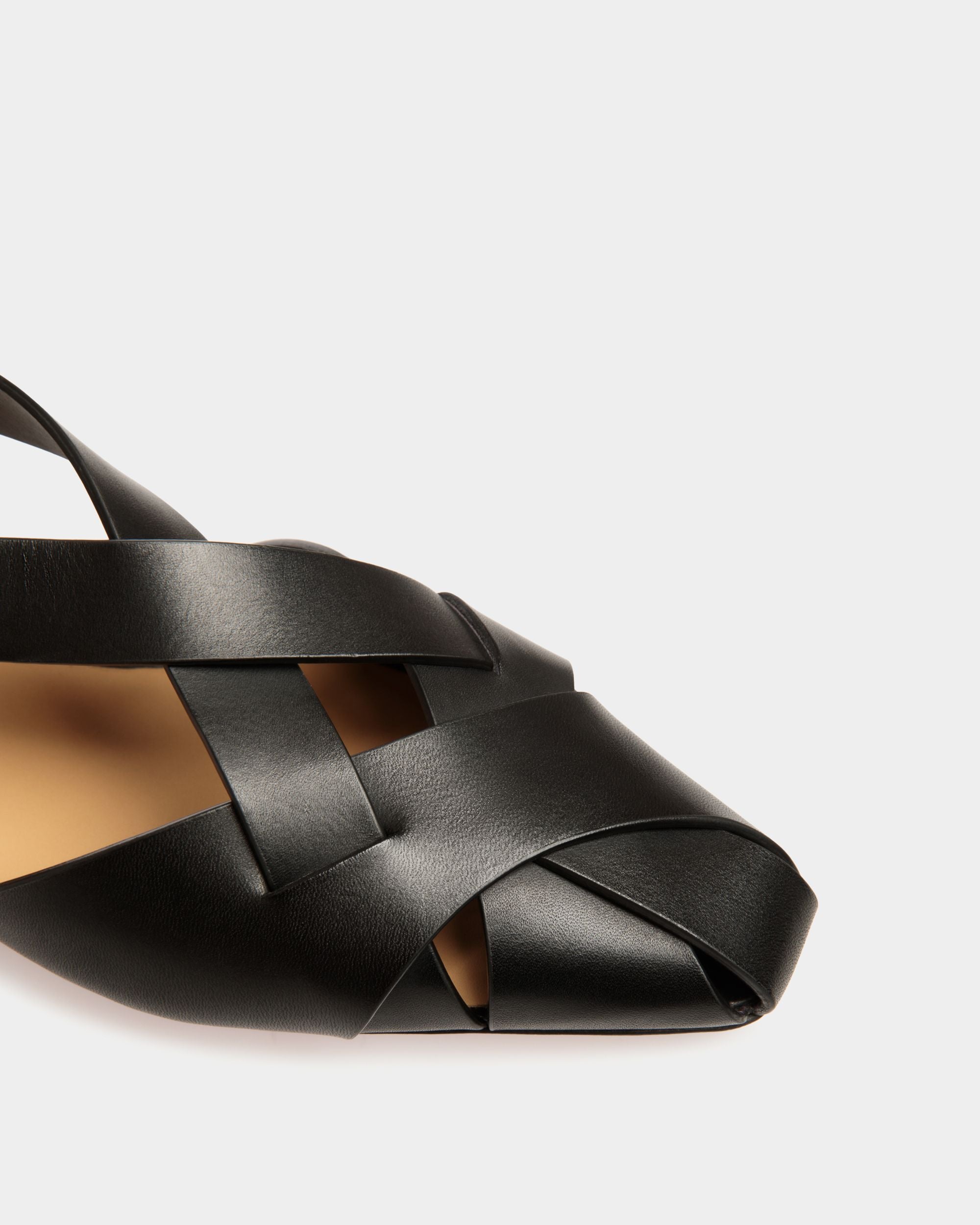 Scarpa Bassa Sylt In Pelle Spazzolata Nera - Donna - Bally - 06